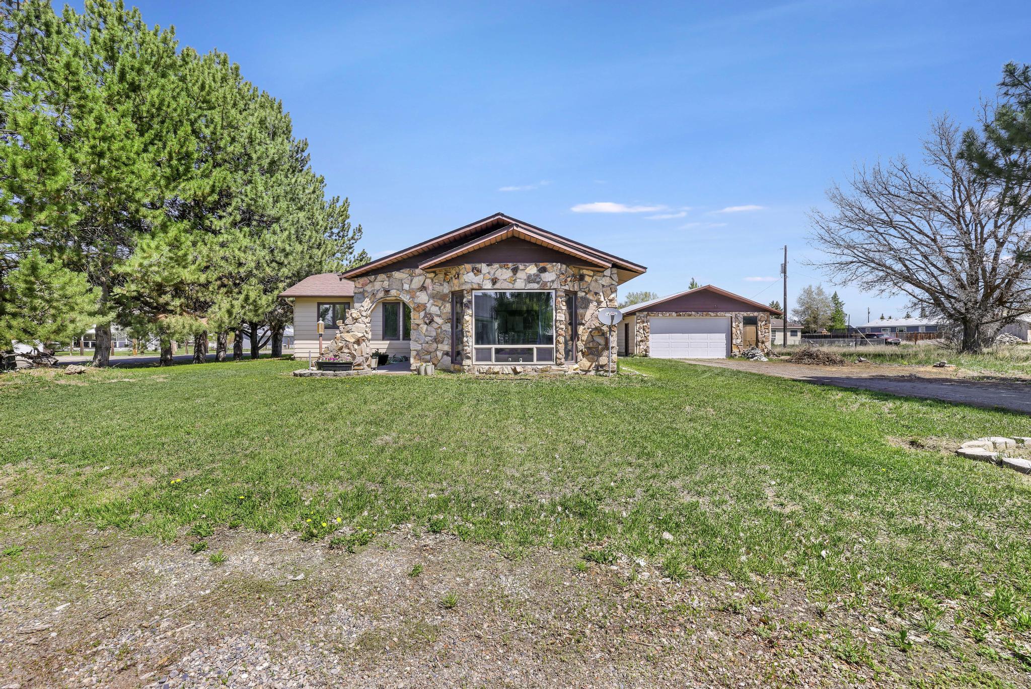 204 E Kootenai Ave Property Photo 1