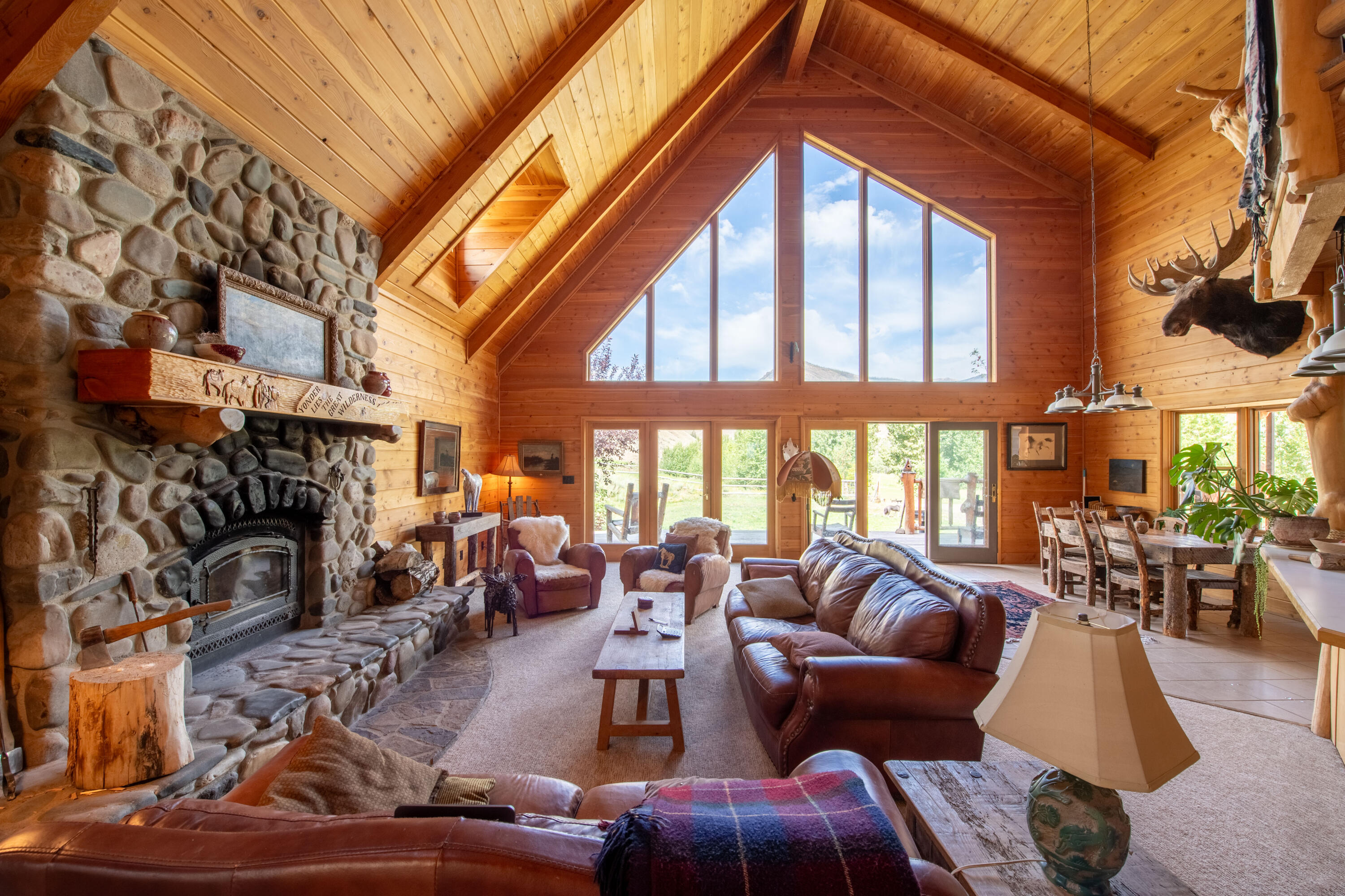 9885 Challis Creek Rd Property Photo 10