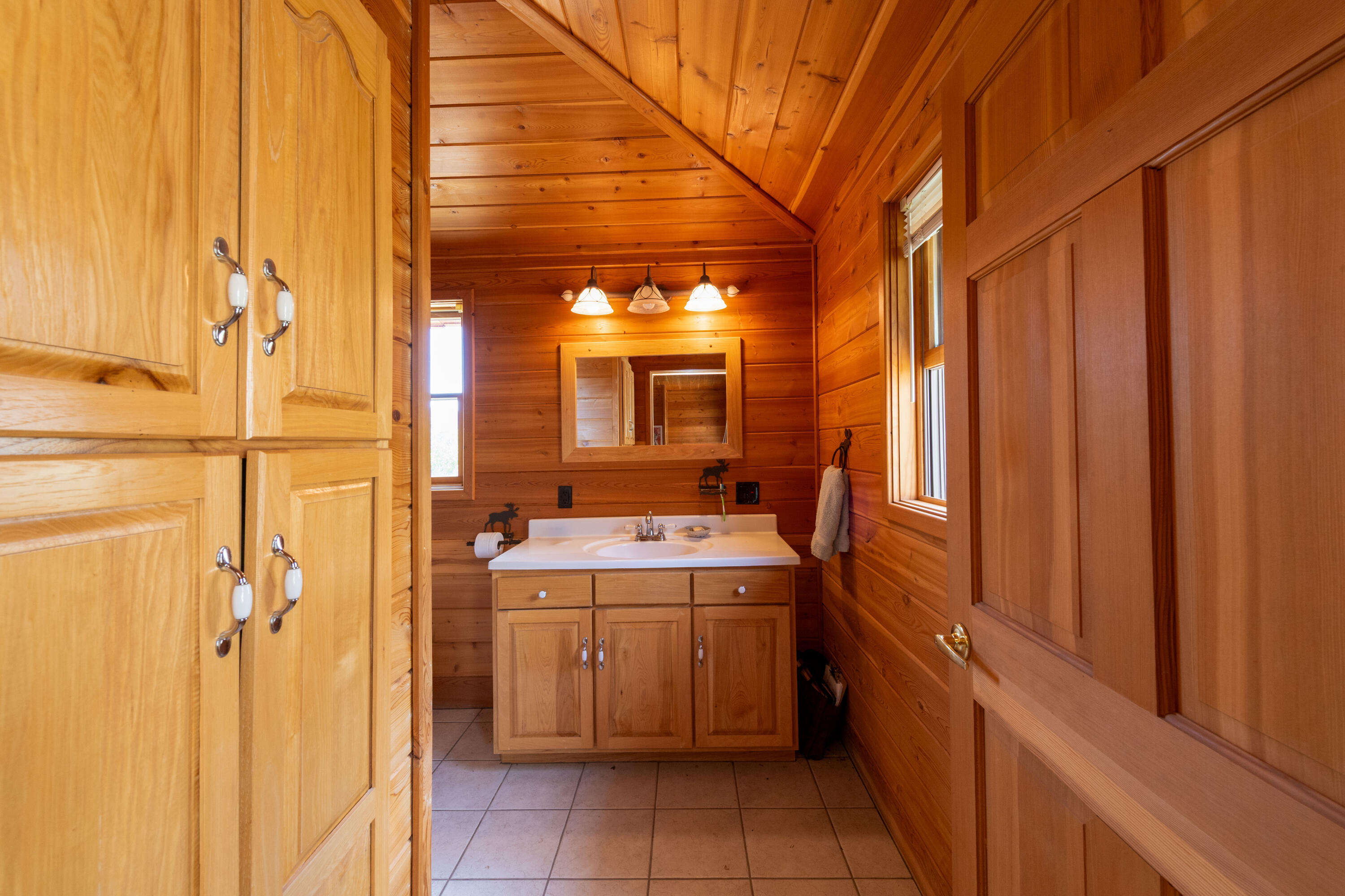 9885 Challis Creek Rd Property Photo 18