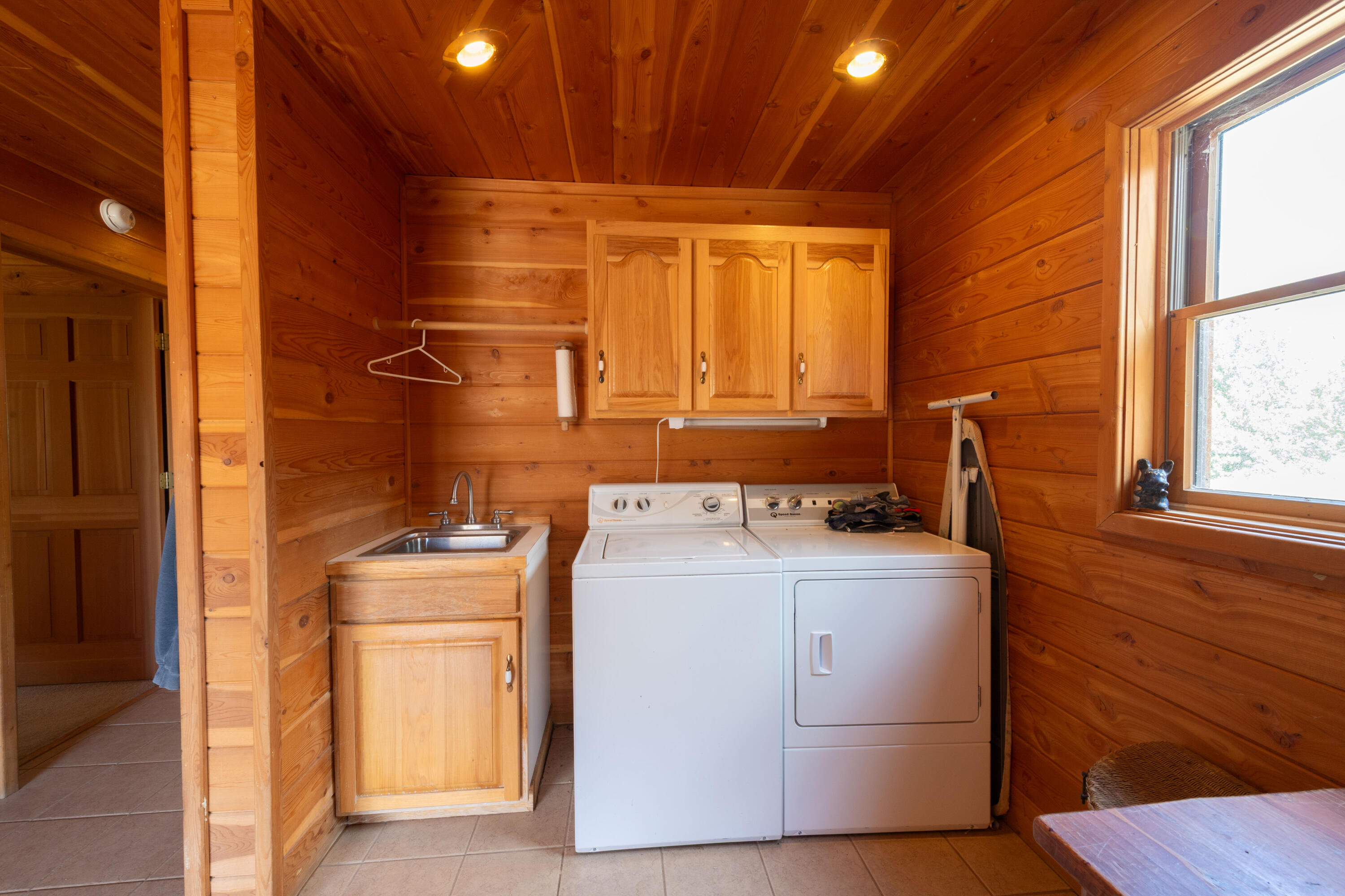 9885 Challis Creek Rd Property Photo 20