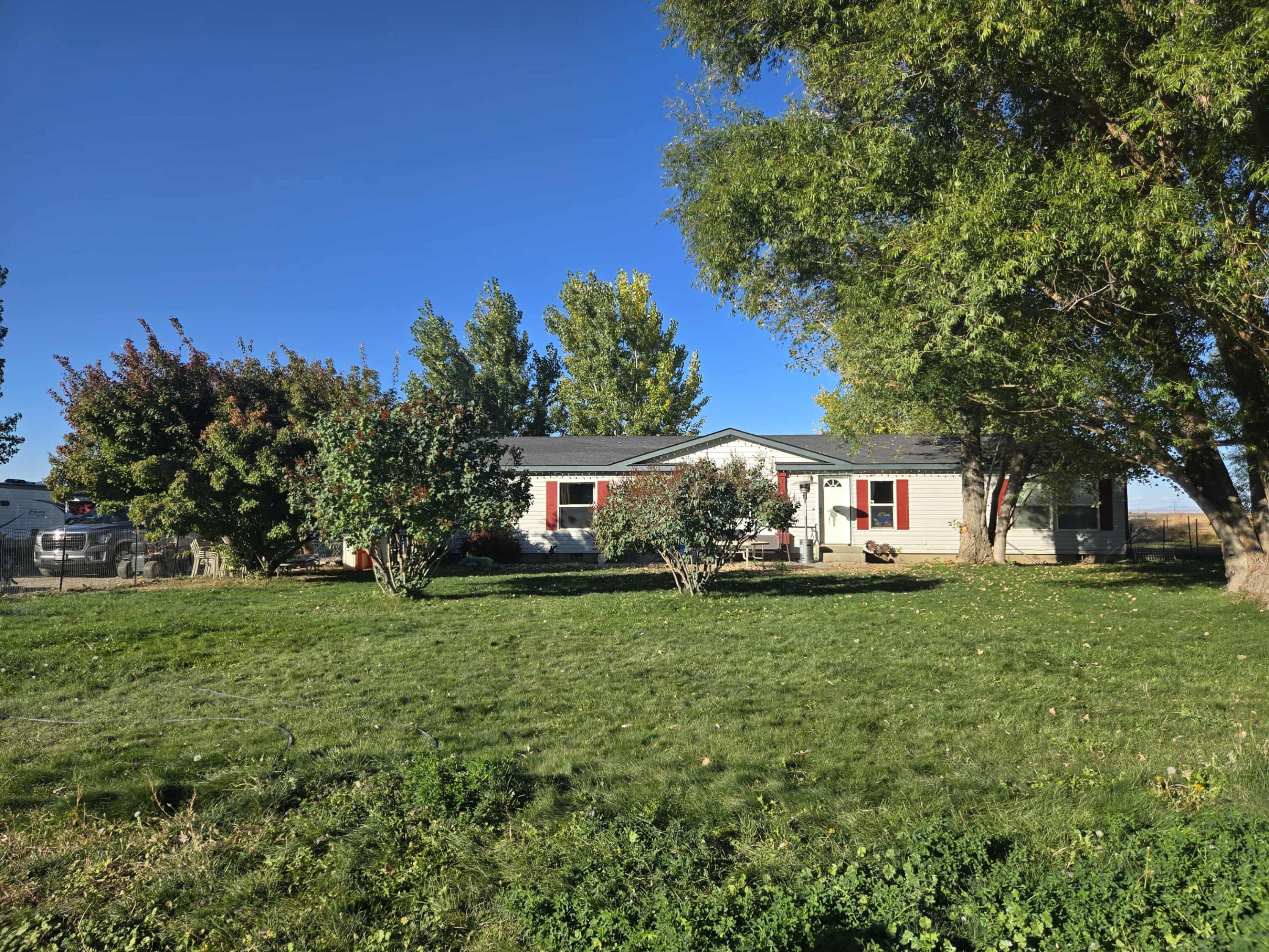 26 W Huyser Dr Property Photo 1