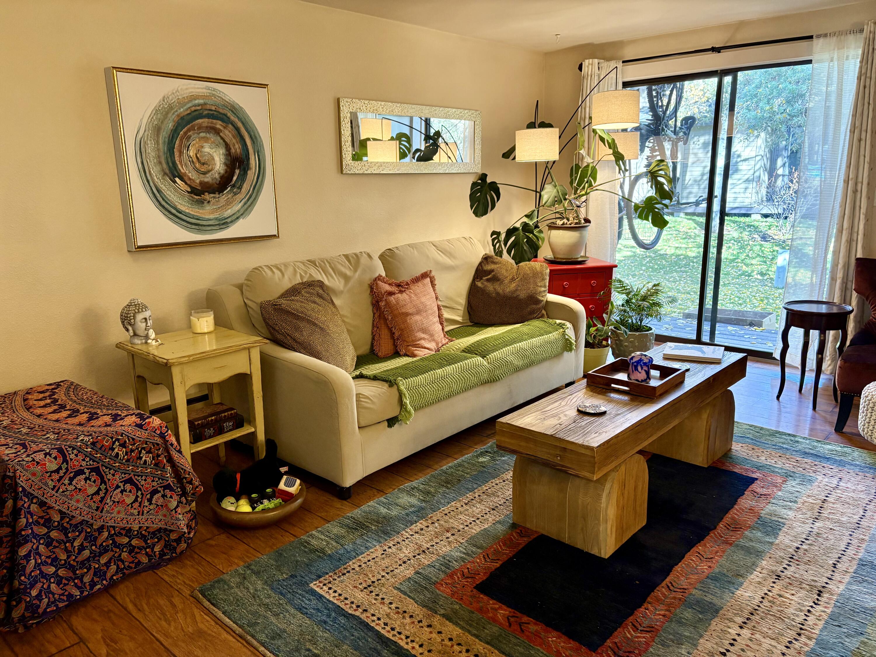 212 W Carbonate Dr Property Photo 1