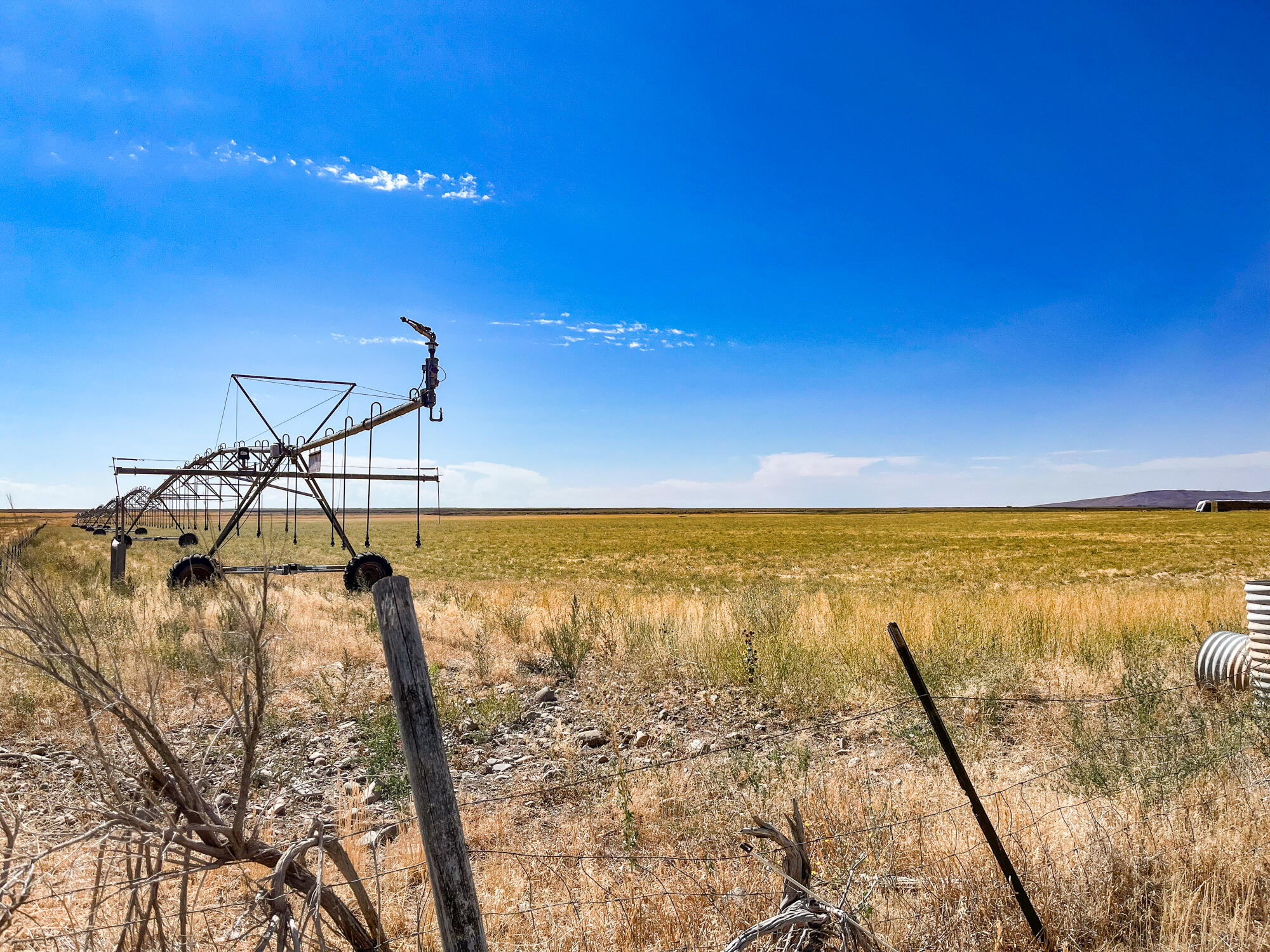 138 N Laidlaw Park Rd Property Photo 1