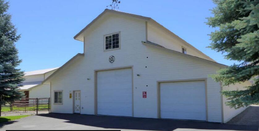 1371 Silver Star Dr Property Photo 3