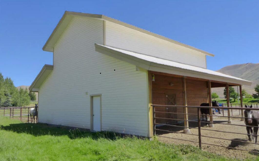 1371 Silver Star Dr Property Photo 4