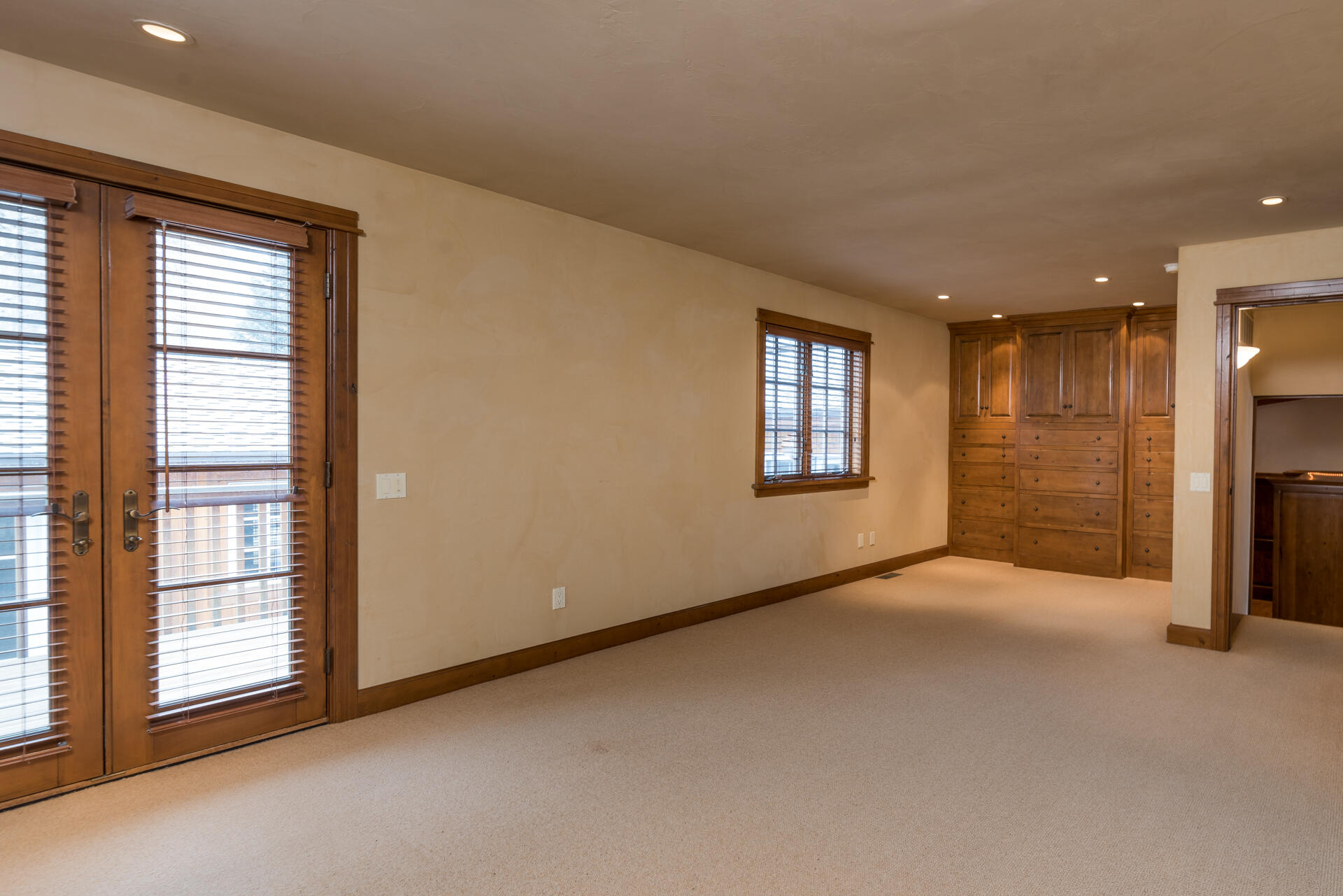 1371 Silver Star Dr Property Photo 16