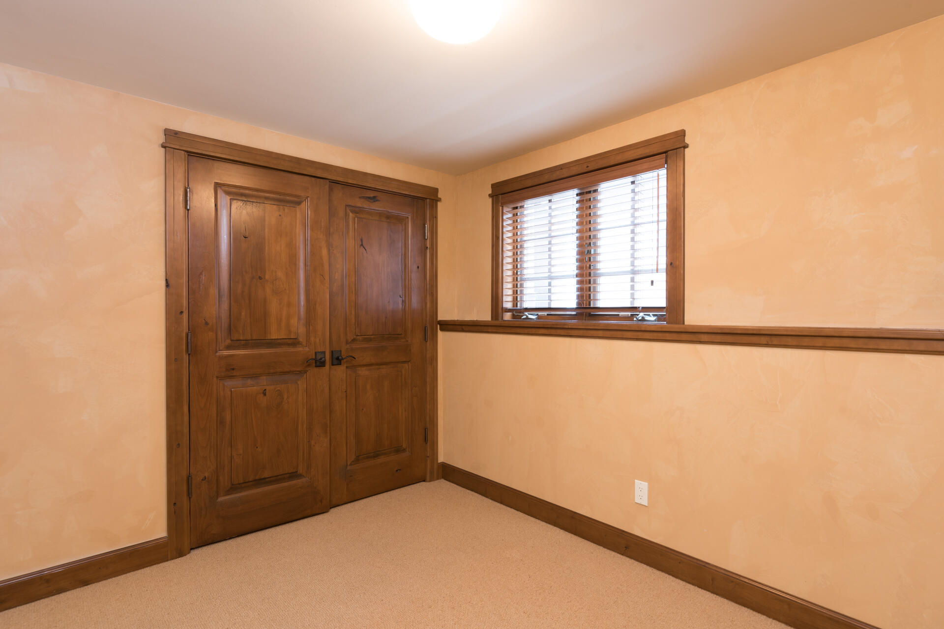 1371 Silver Star Dr Property Photo 19