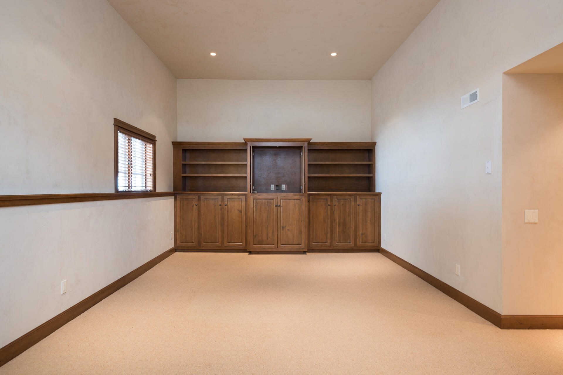 1371 Silver Star Dr Property Photo 22