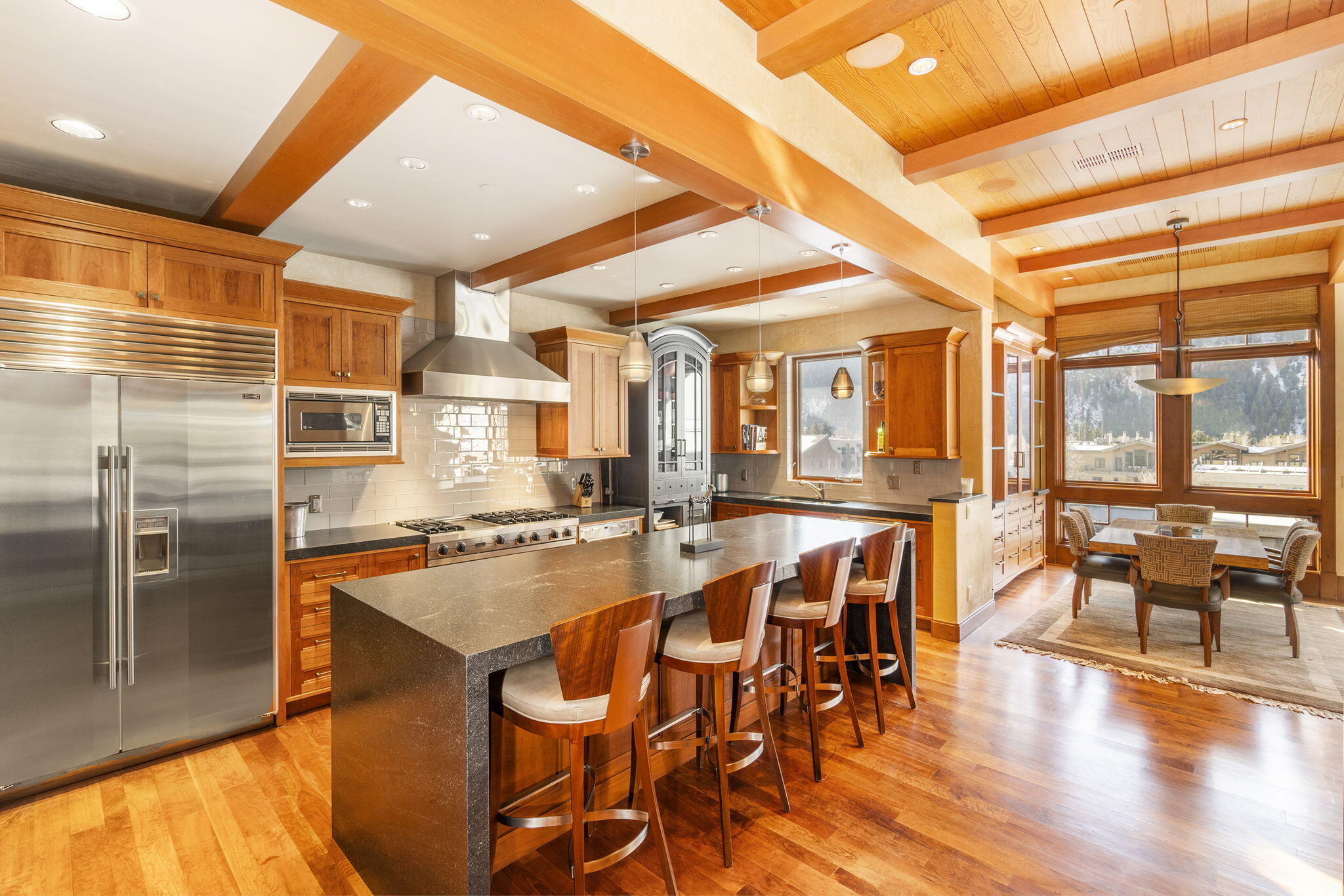 221 N Washington Ave Property Photo 5