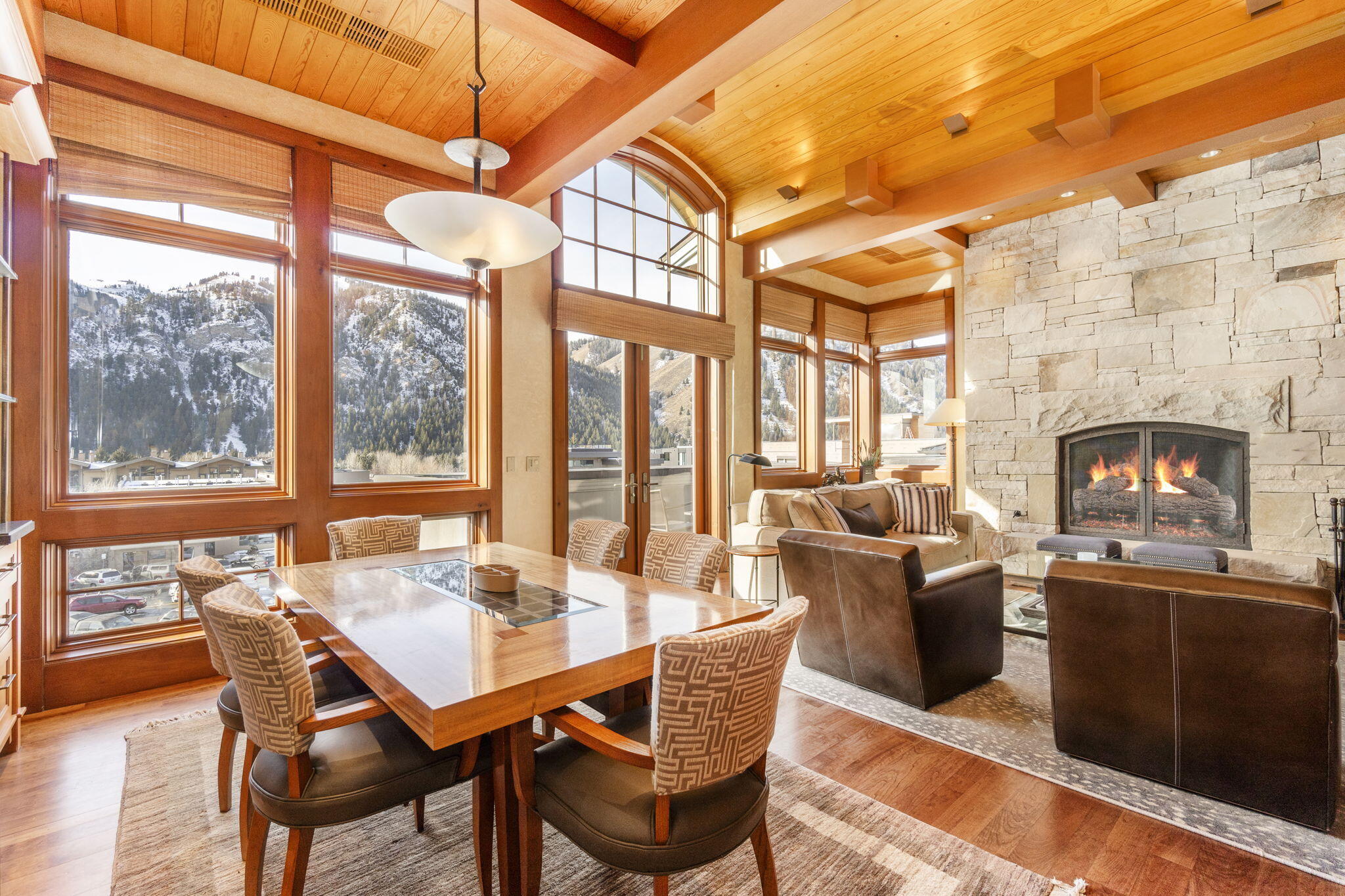 221 N Washington Ave Property Photo 7