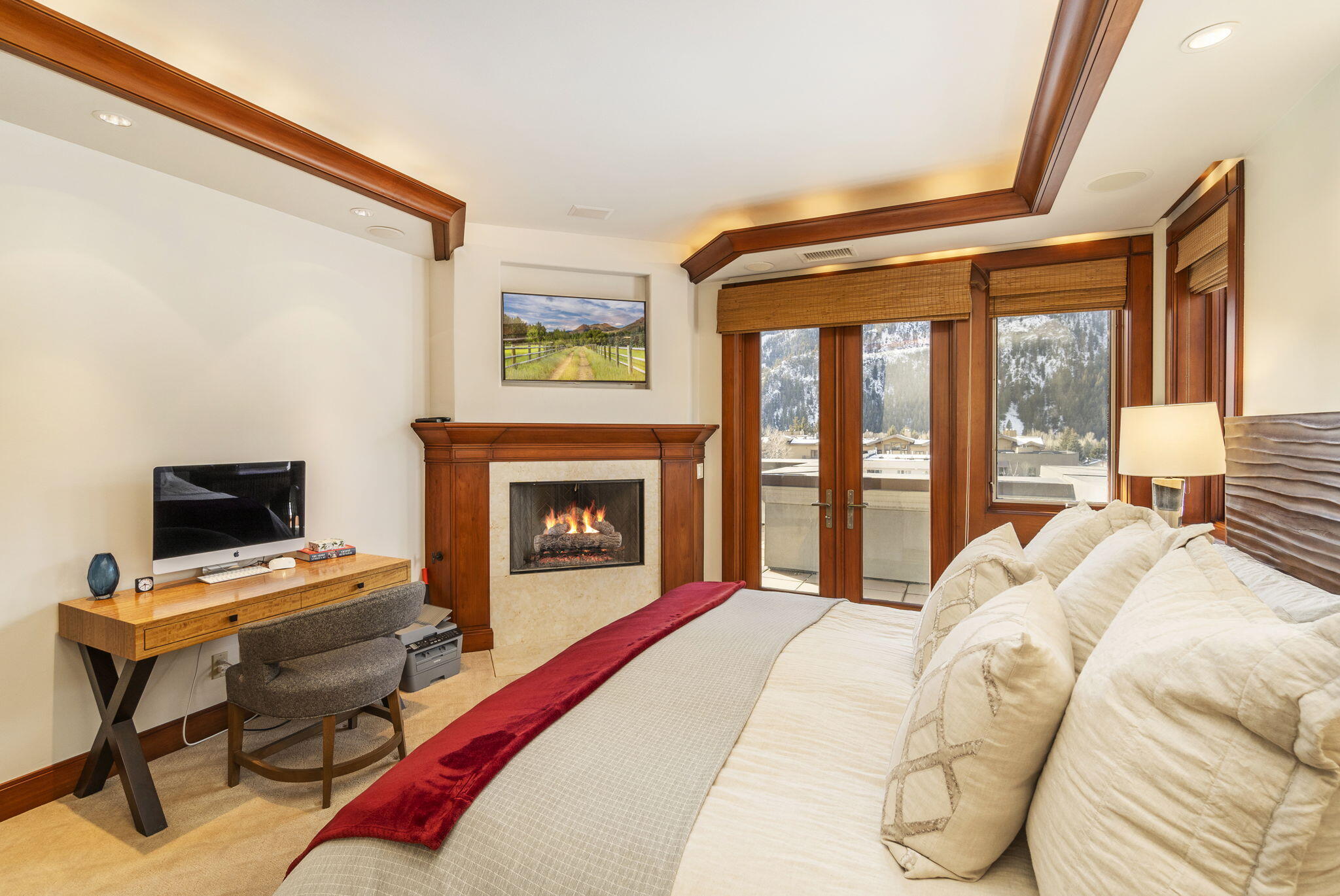 221 N Washington Ave Property Photo 11