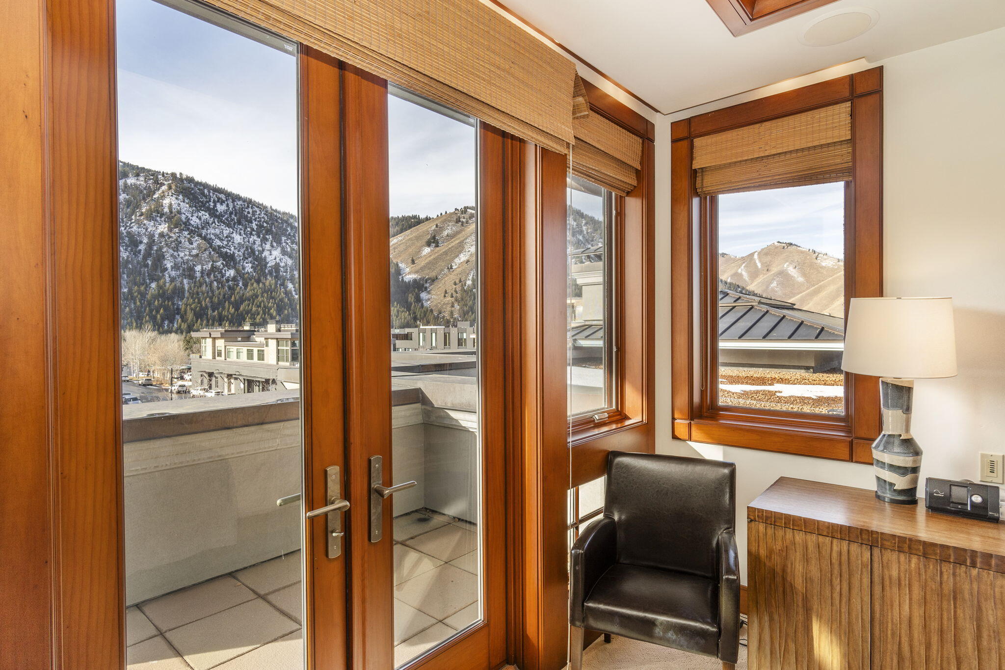 221 N Washington Ave Property Photo 12