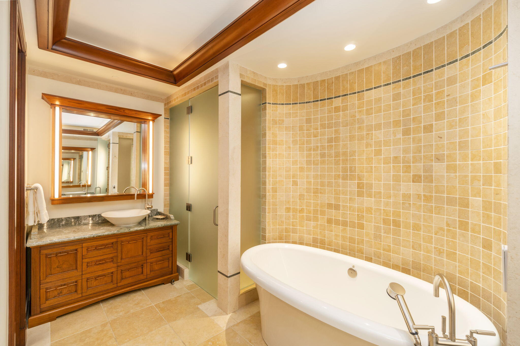 221 N Washington Ave Property Photo 14