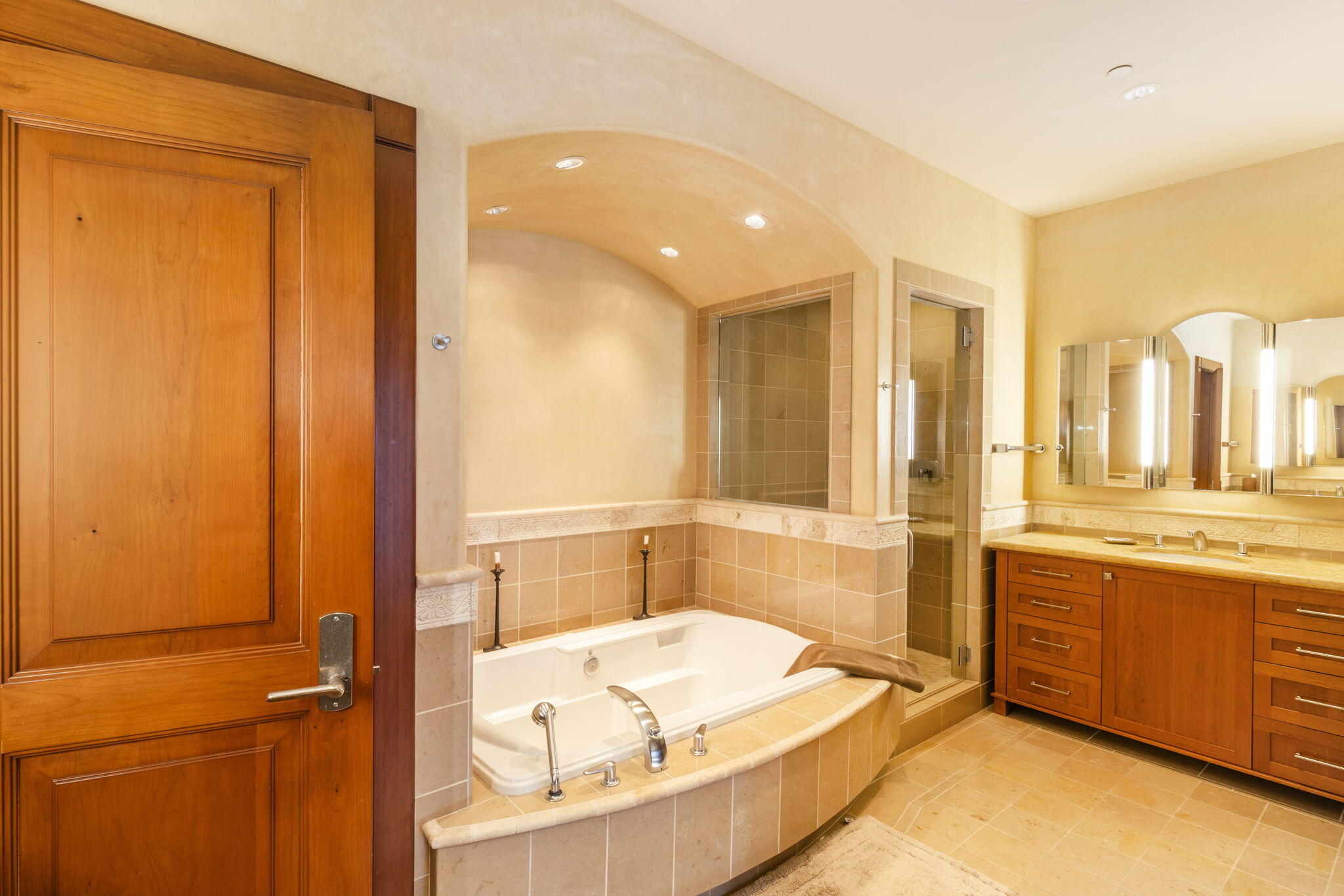 221 N Washington Ave Property Photo 18