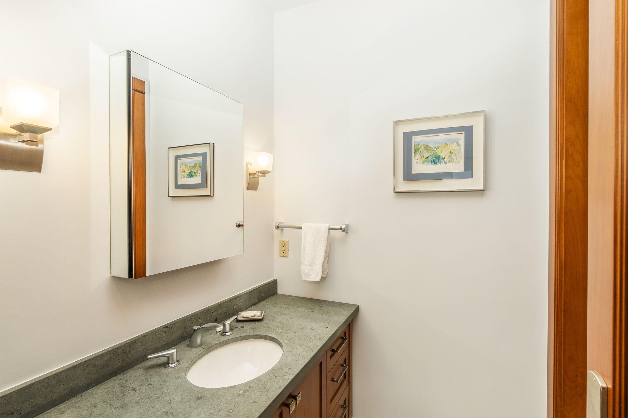 221 N Washington Ave Property Photo 24