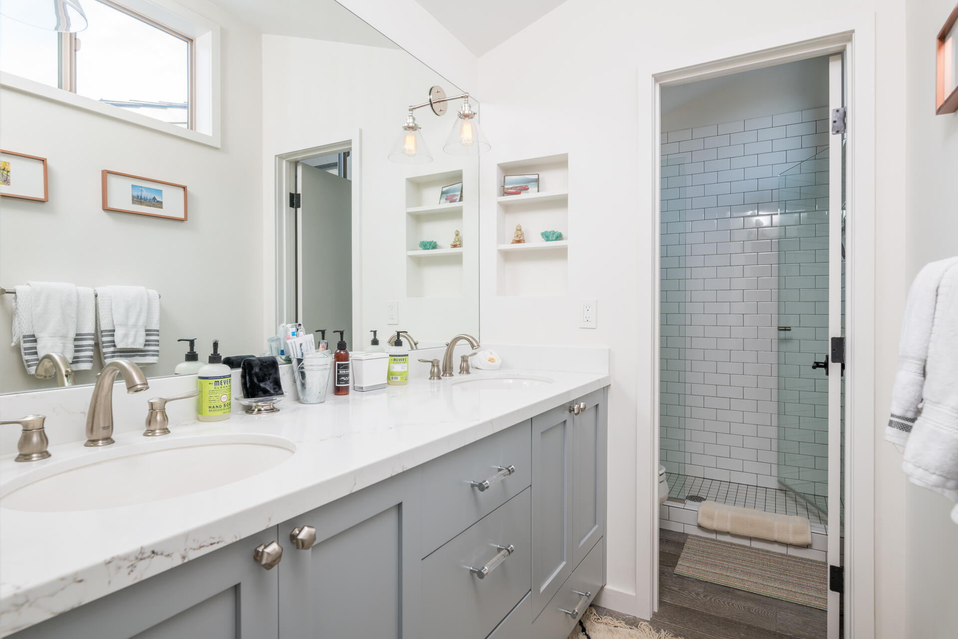 401 S 2nd Ave Property Photo 6