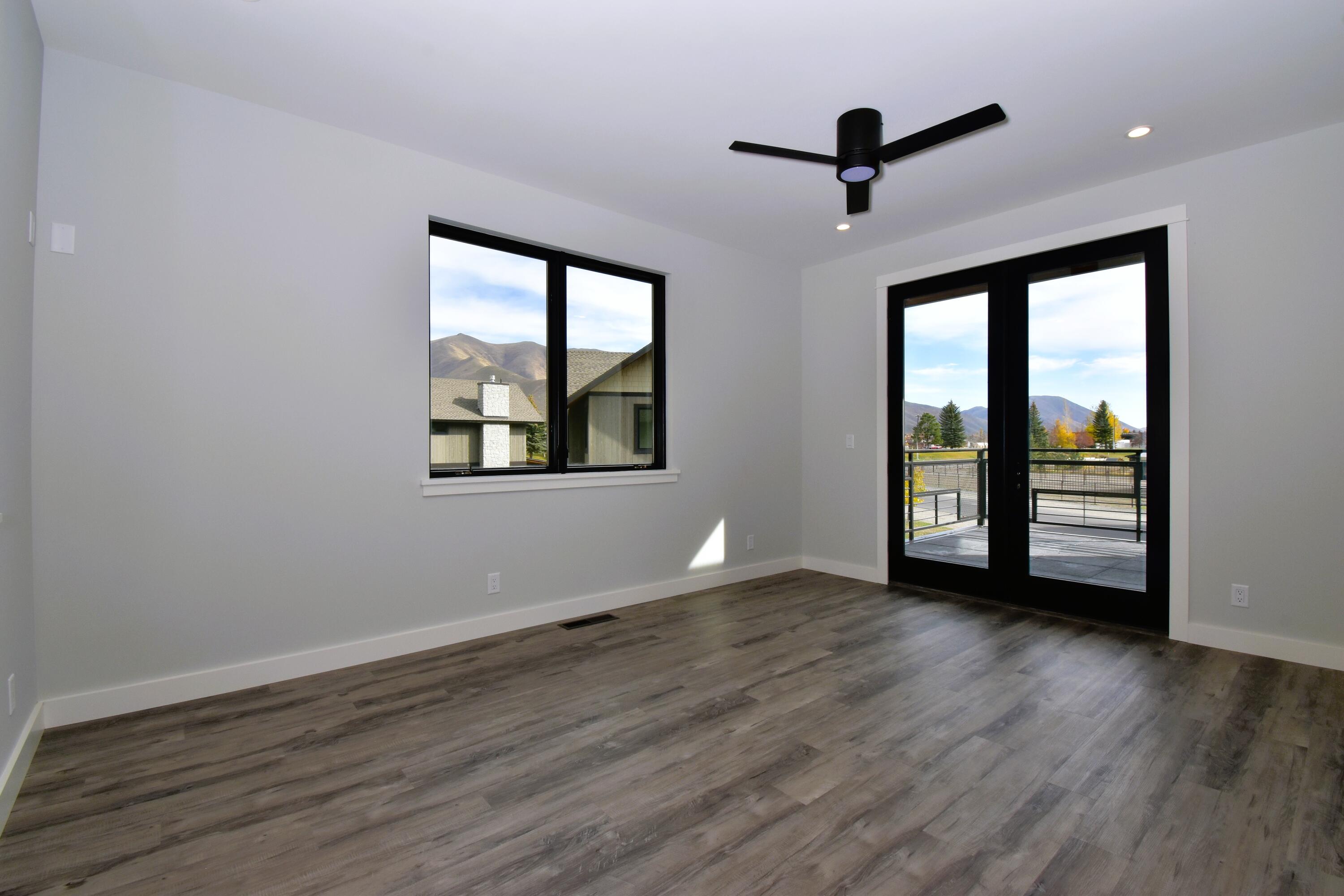 1410 Silver Star Dr Property Photo 11