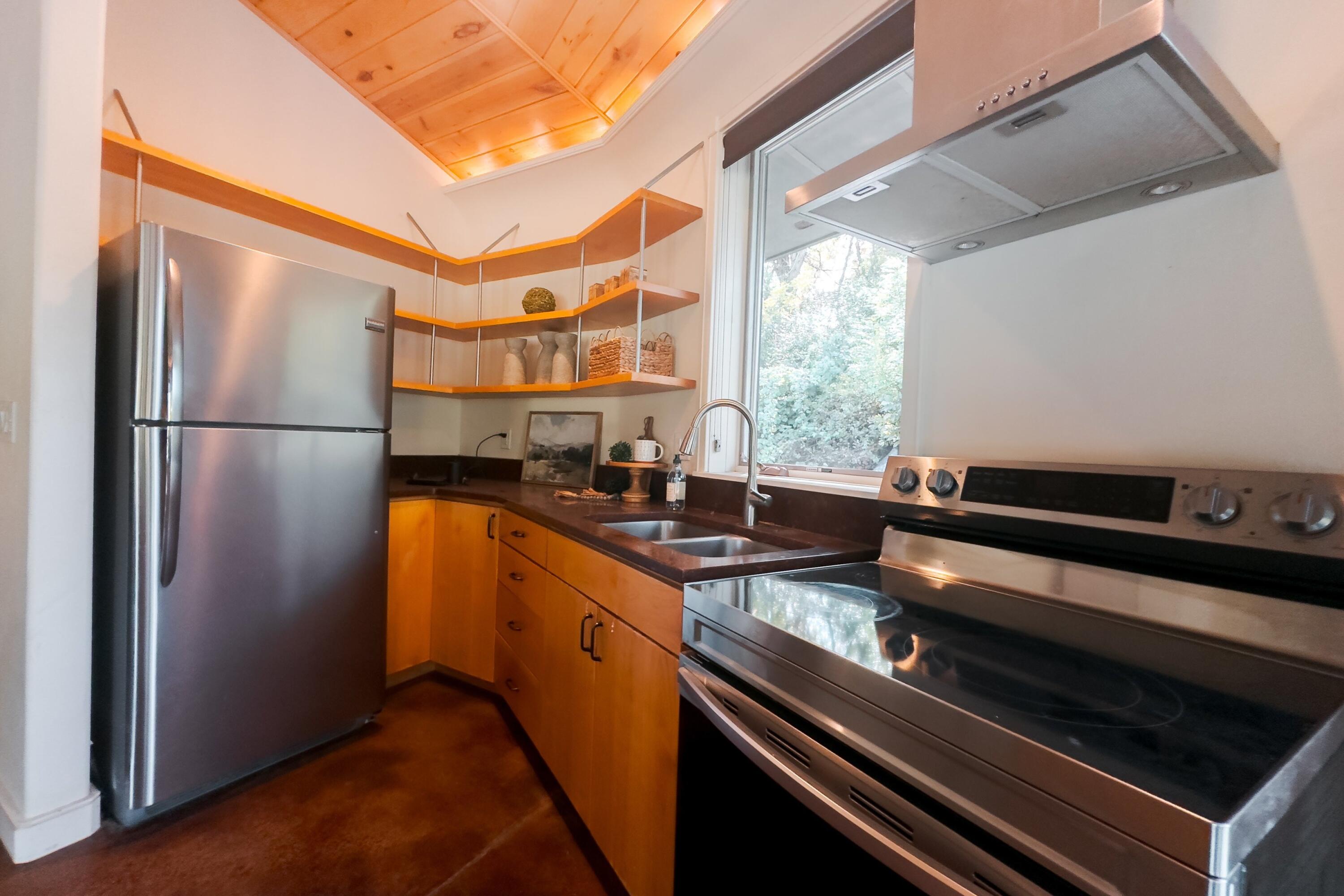 4799 A & B River Rd Property Photo 35