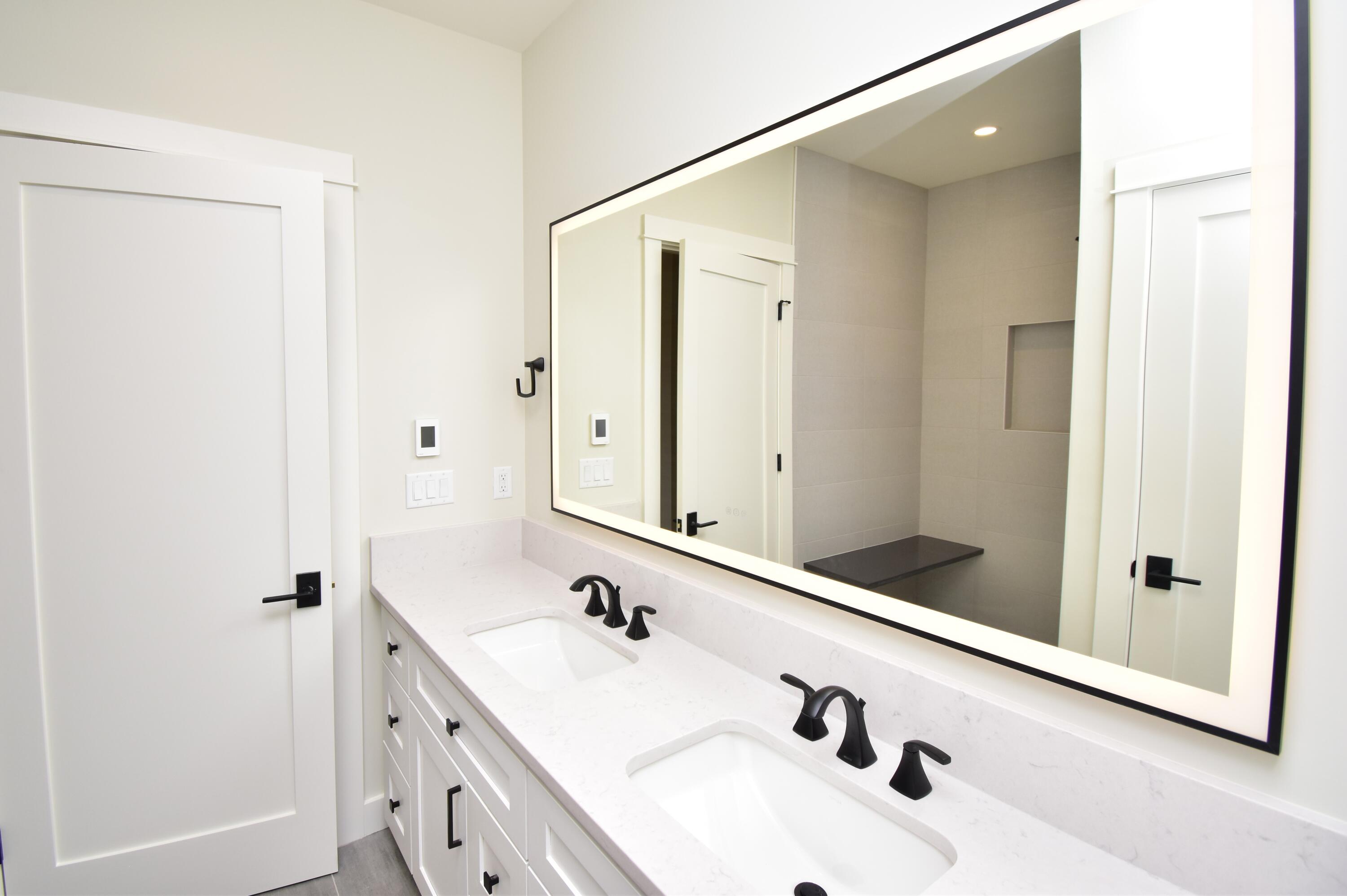 1420 Silver Star Dr Property Photo 16