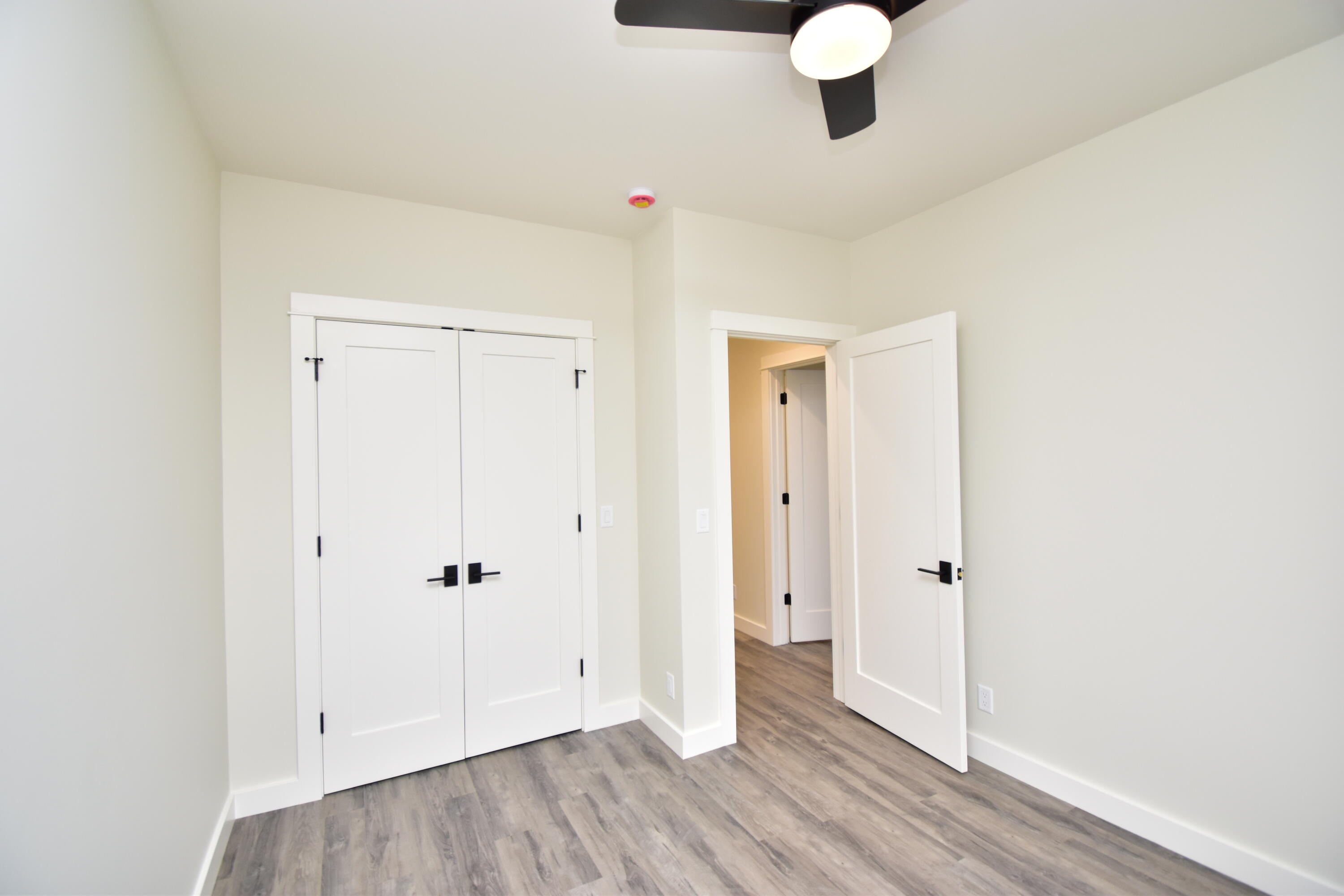 1420 Silver Star Dr Property Photo 22