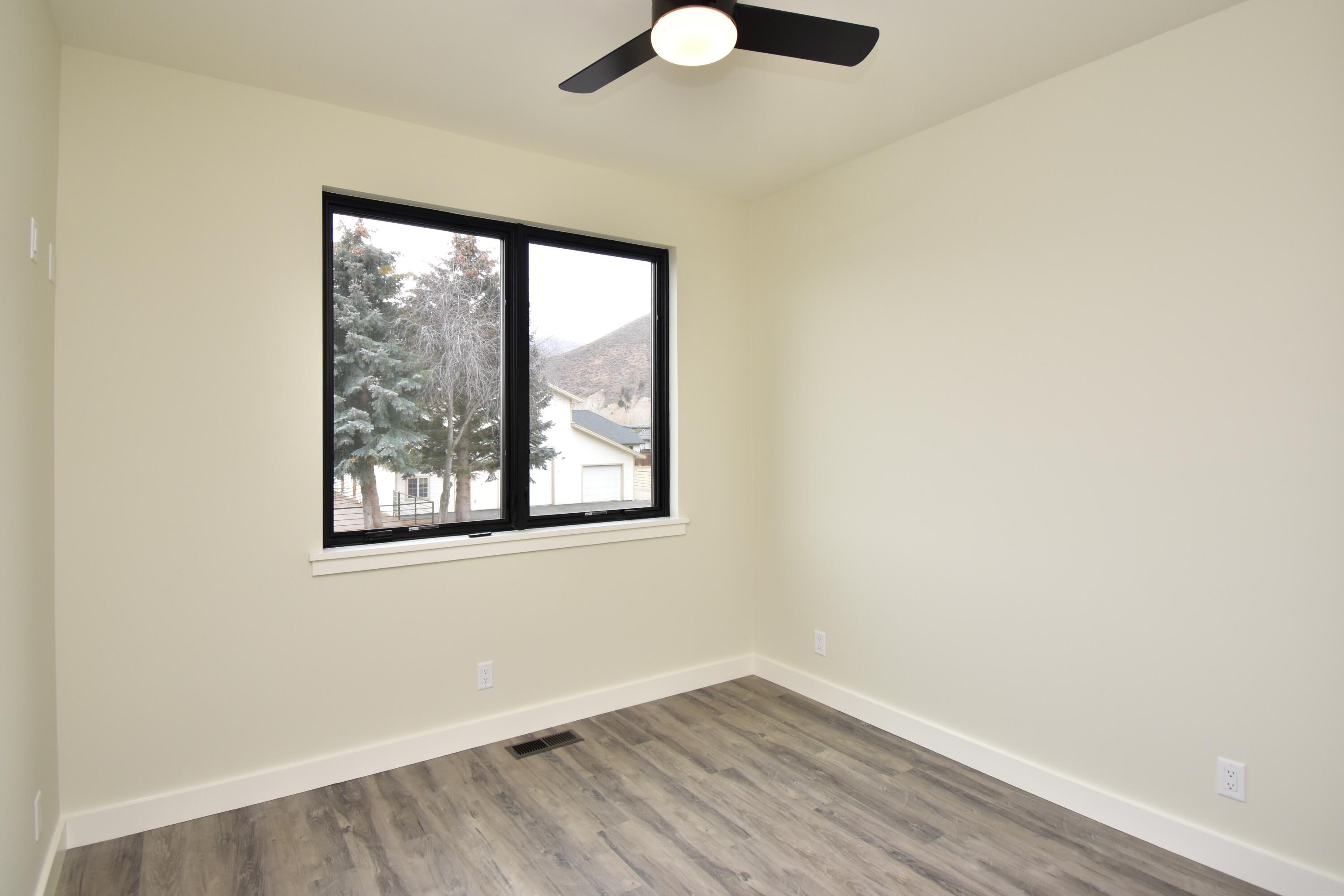 1420 Silver Star Dr Property Photo 23
