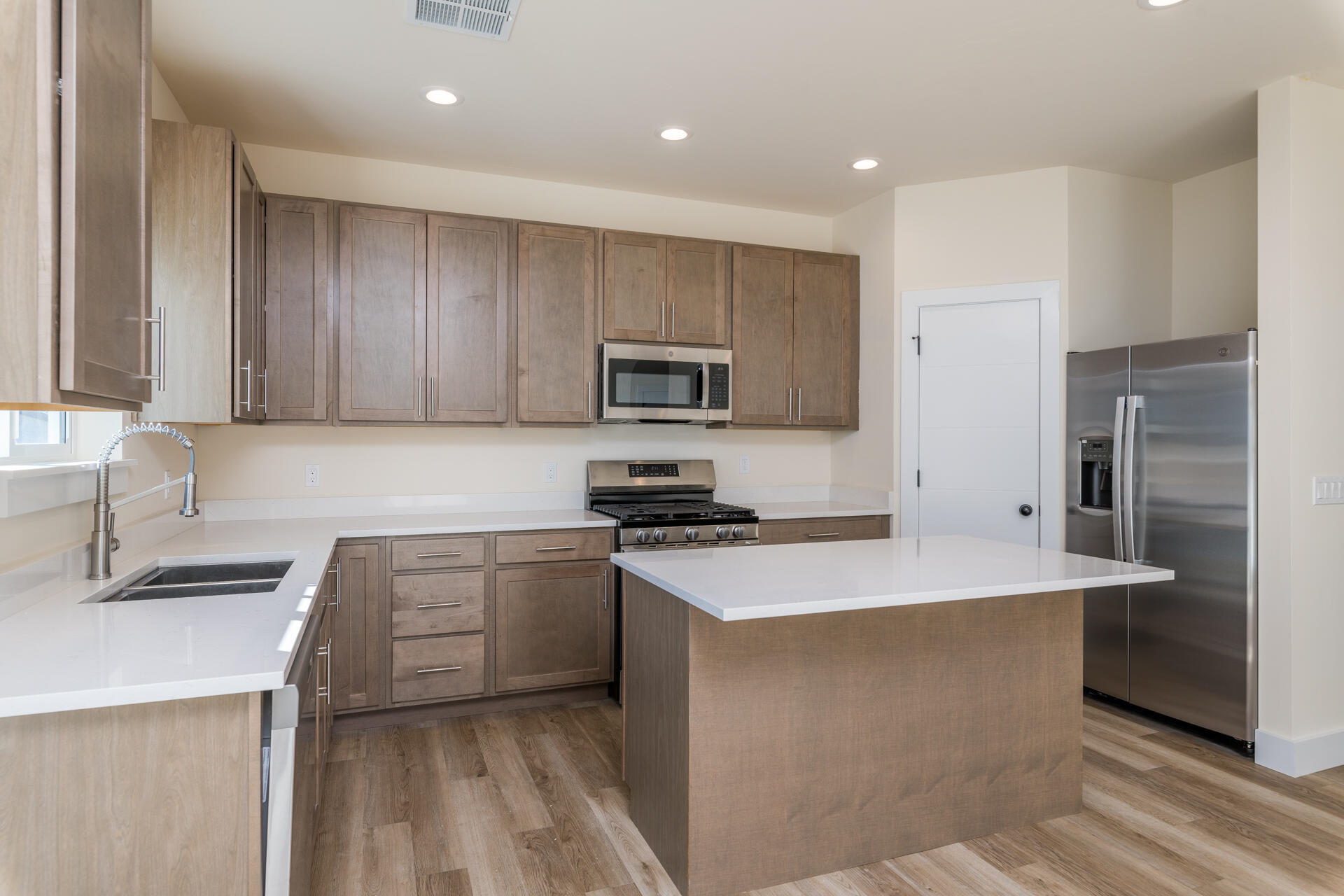 136 Cowcatcher Loop Property Photo 5