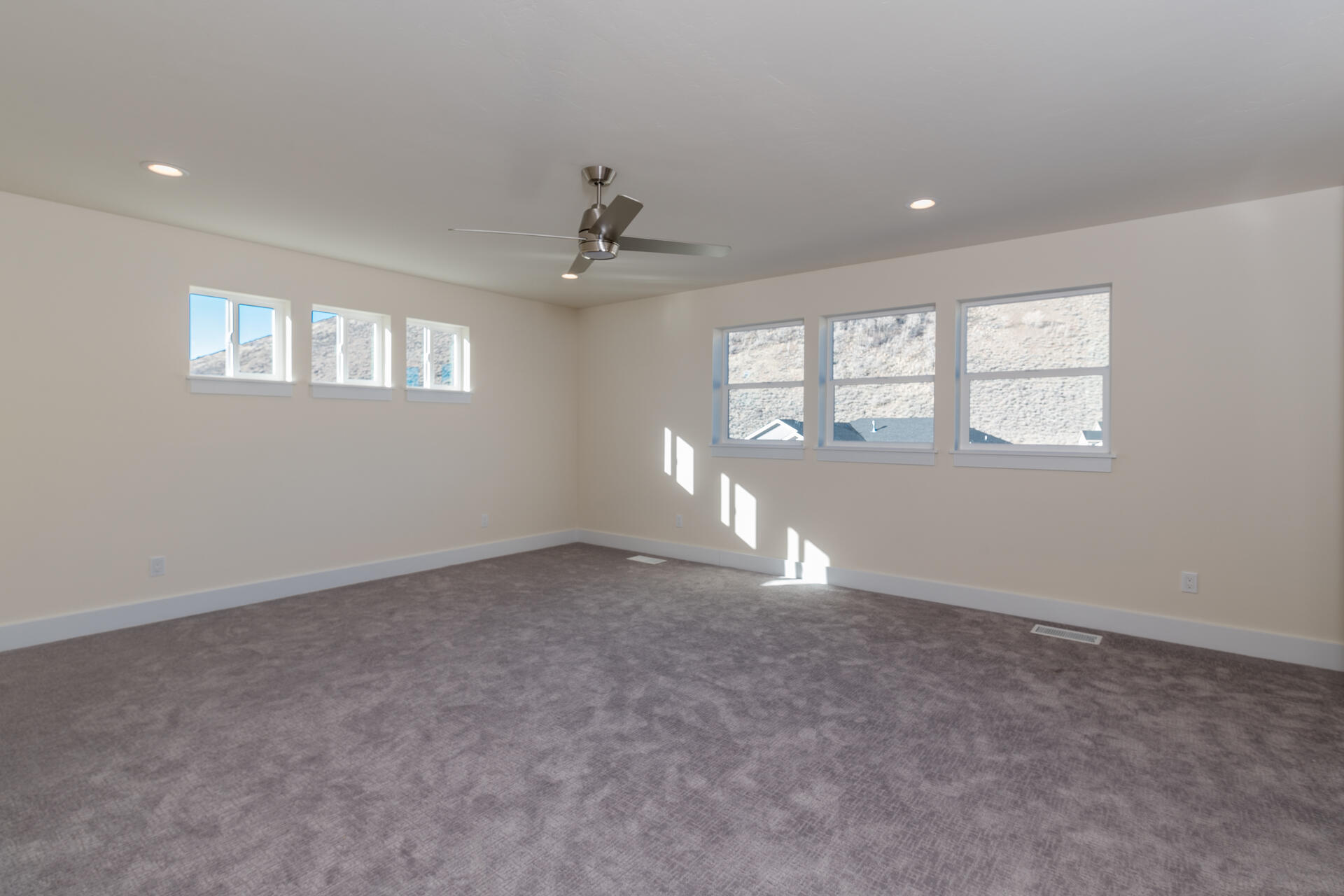 136 Cowcatcher Loop Property Photo 8