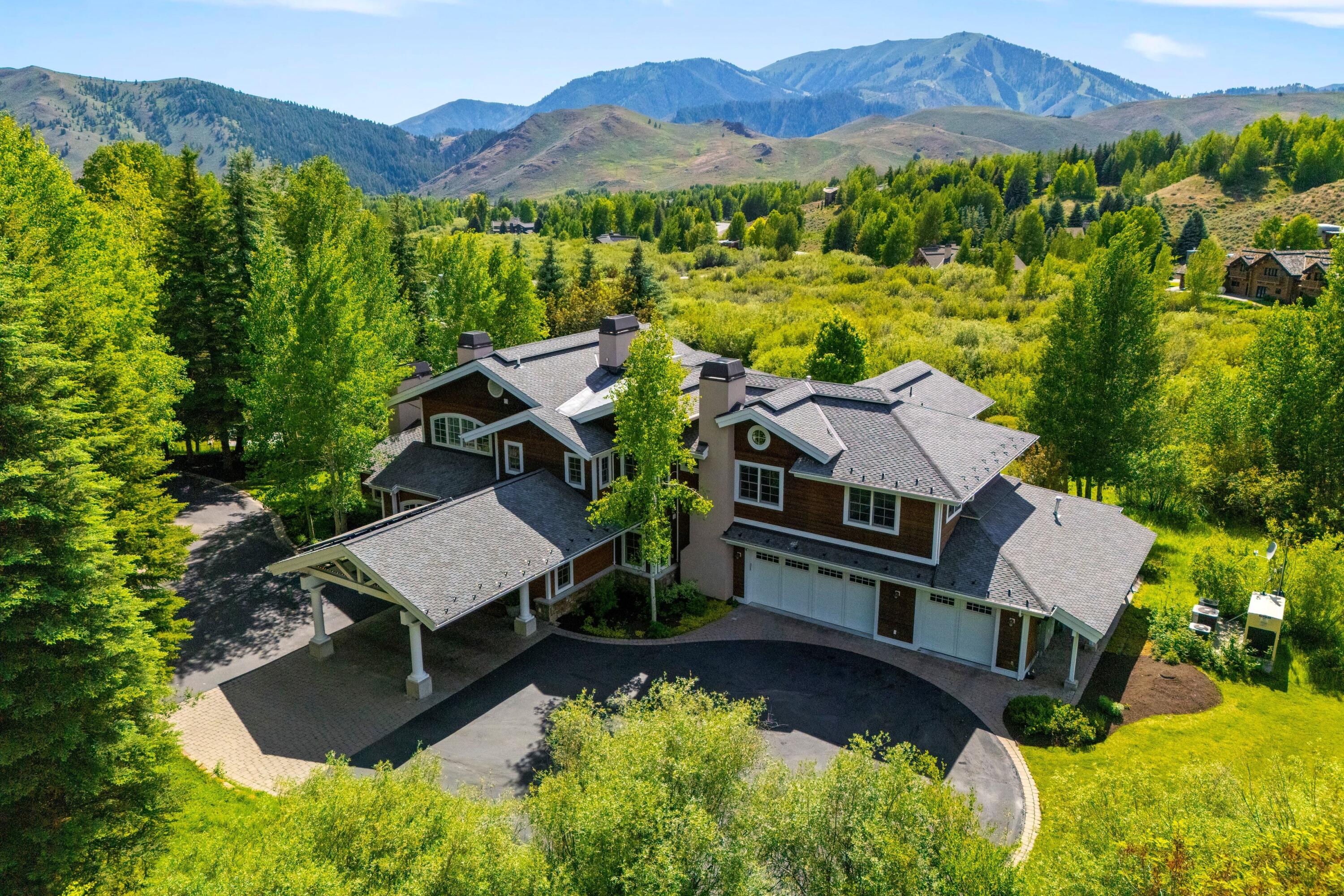 105 Parker Gulch Rd Property Photo 4