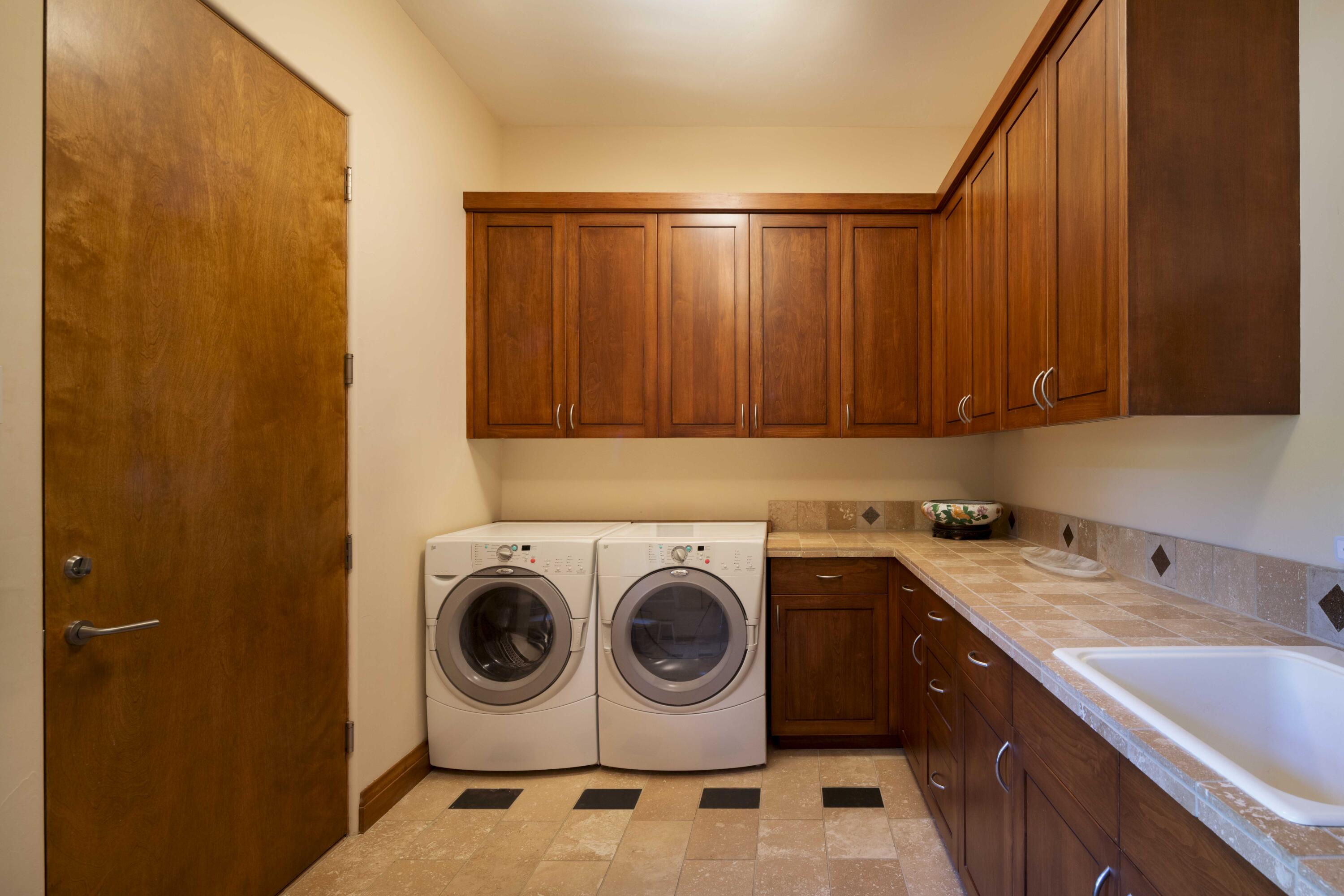 7 Meadow Rd Property Photo 15