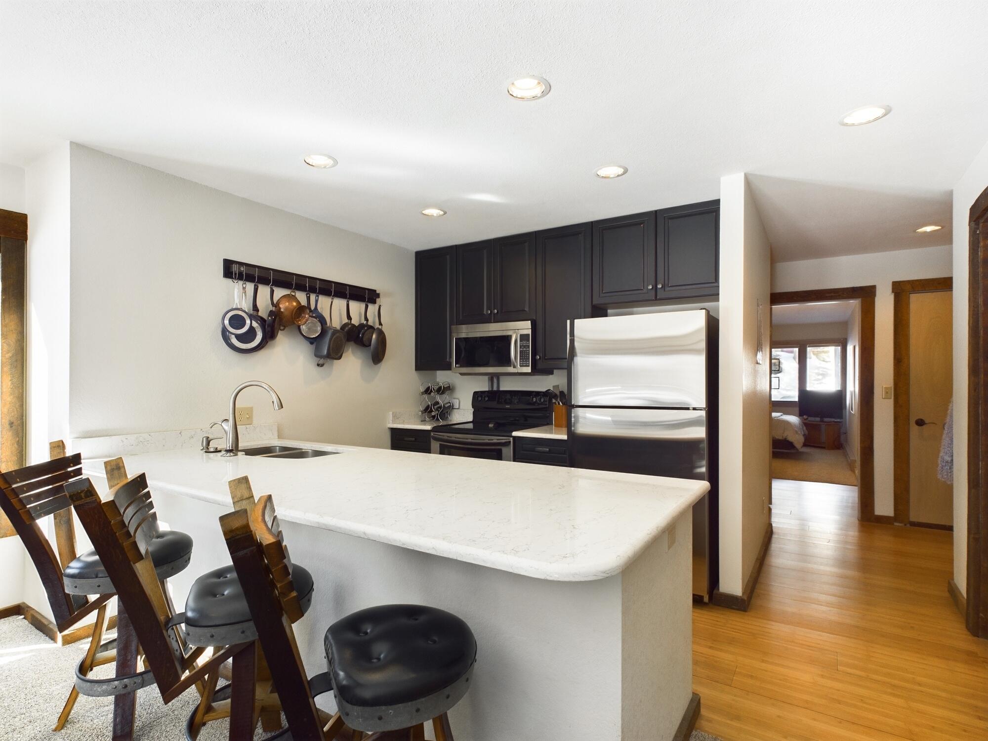 220 Picabo St 4a Property Photo 5