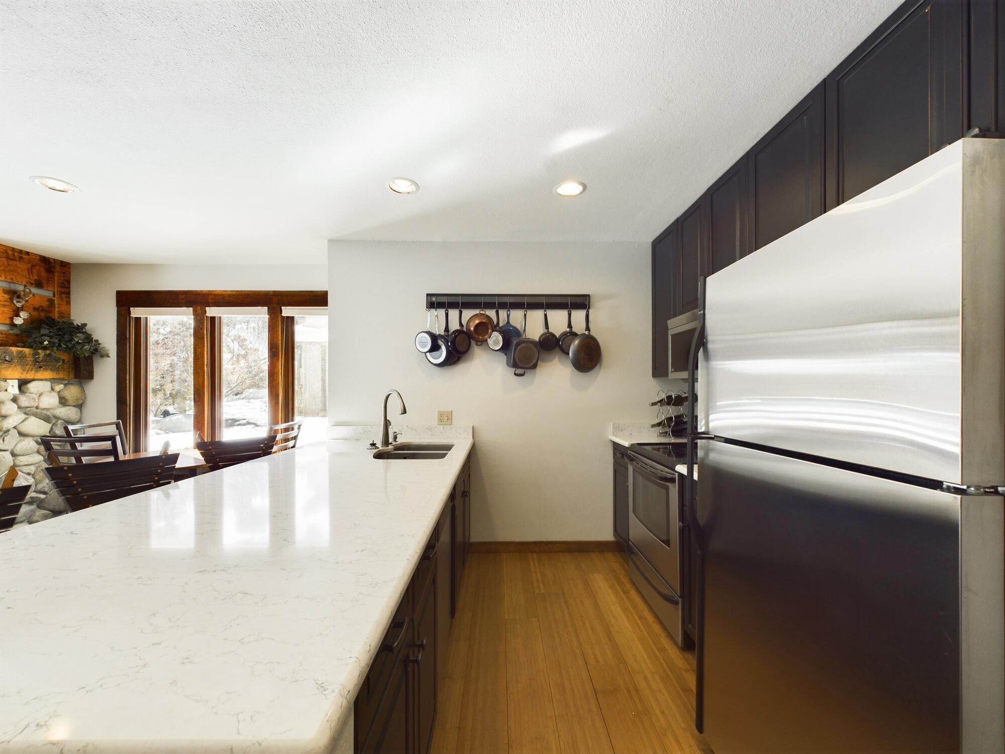 220 Picabo St 4a Property Photo 6