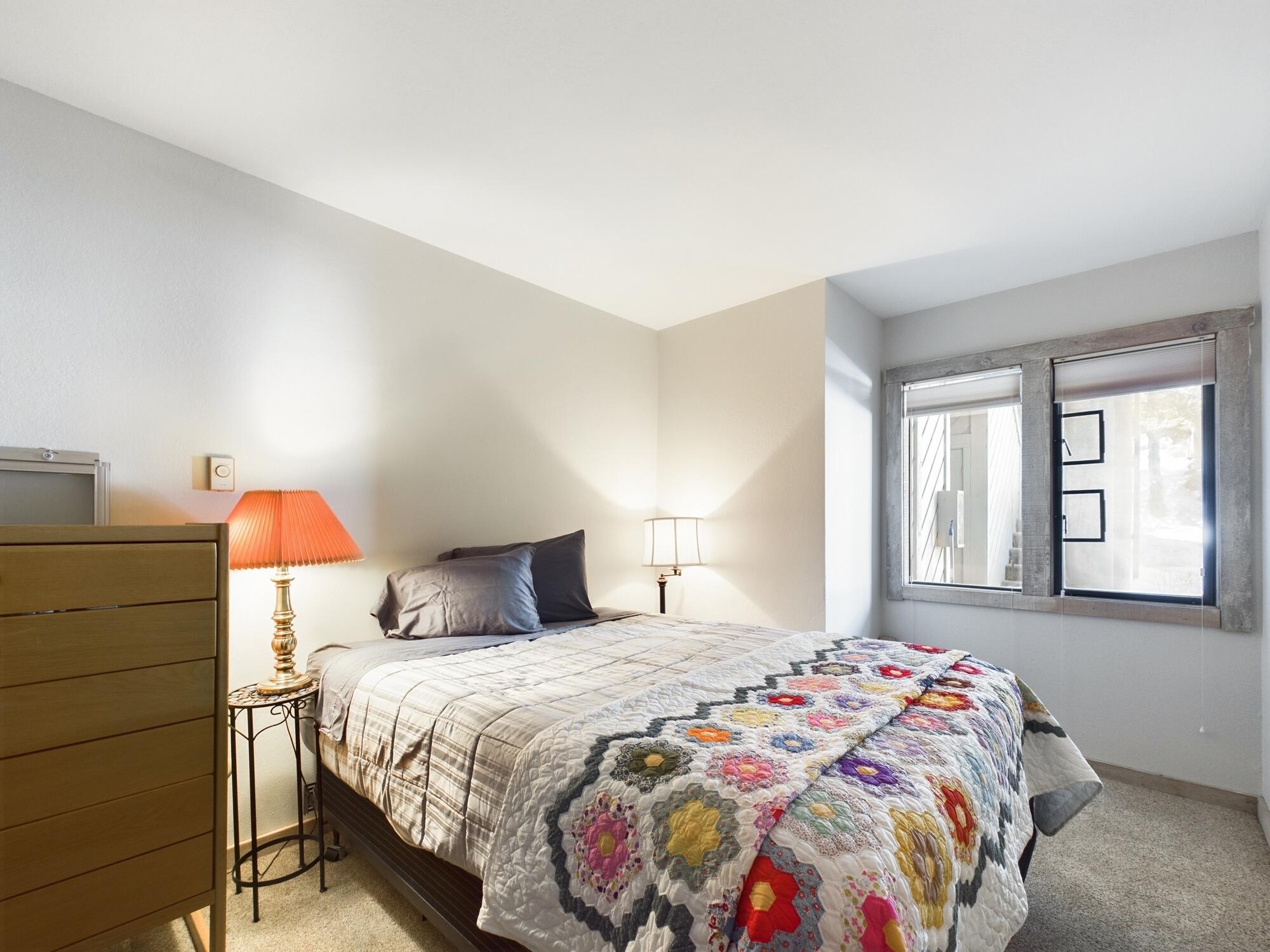 220 Picabo St 4a Property Photo 15