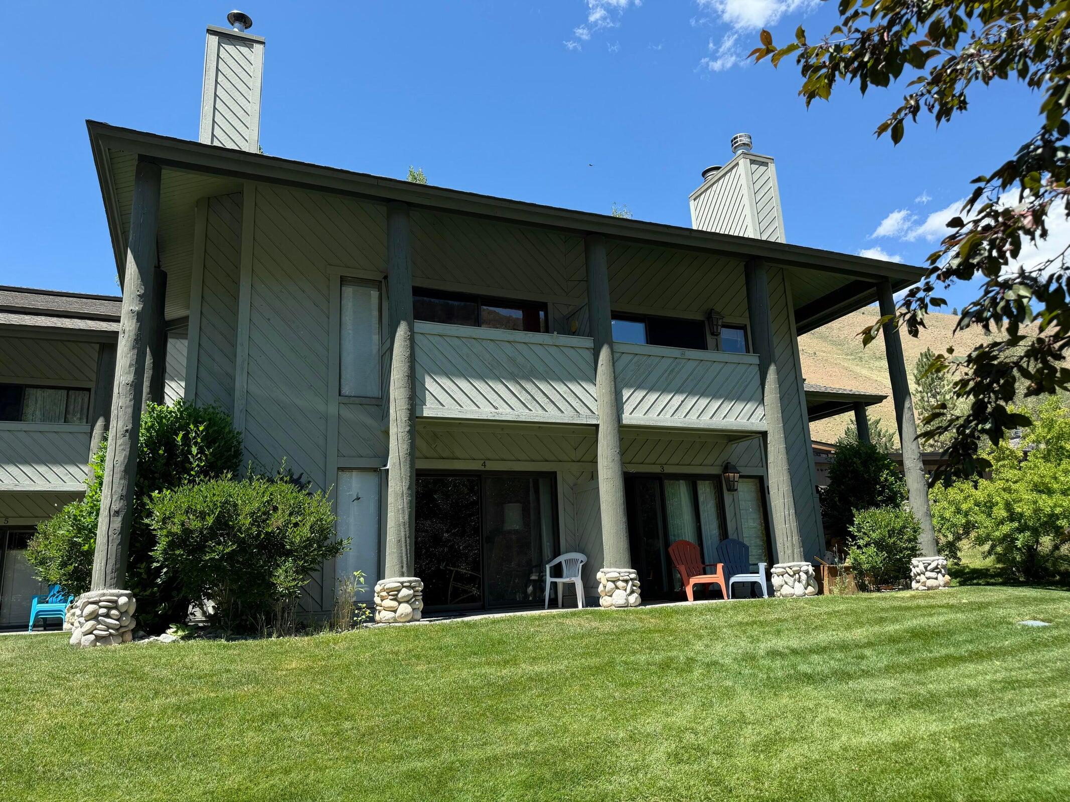 220 Picabo St 4a Property Photo 24