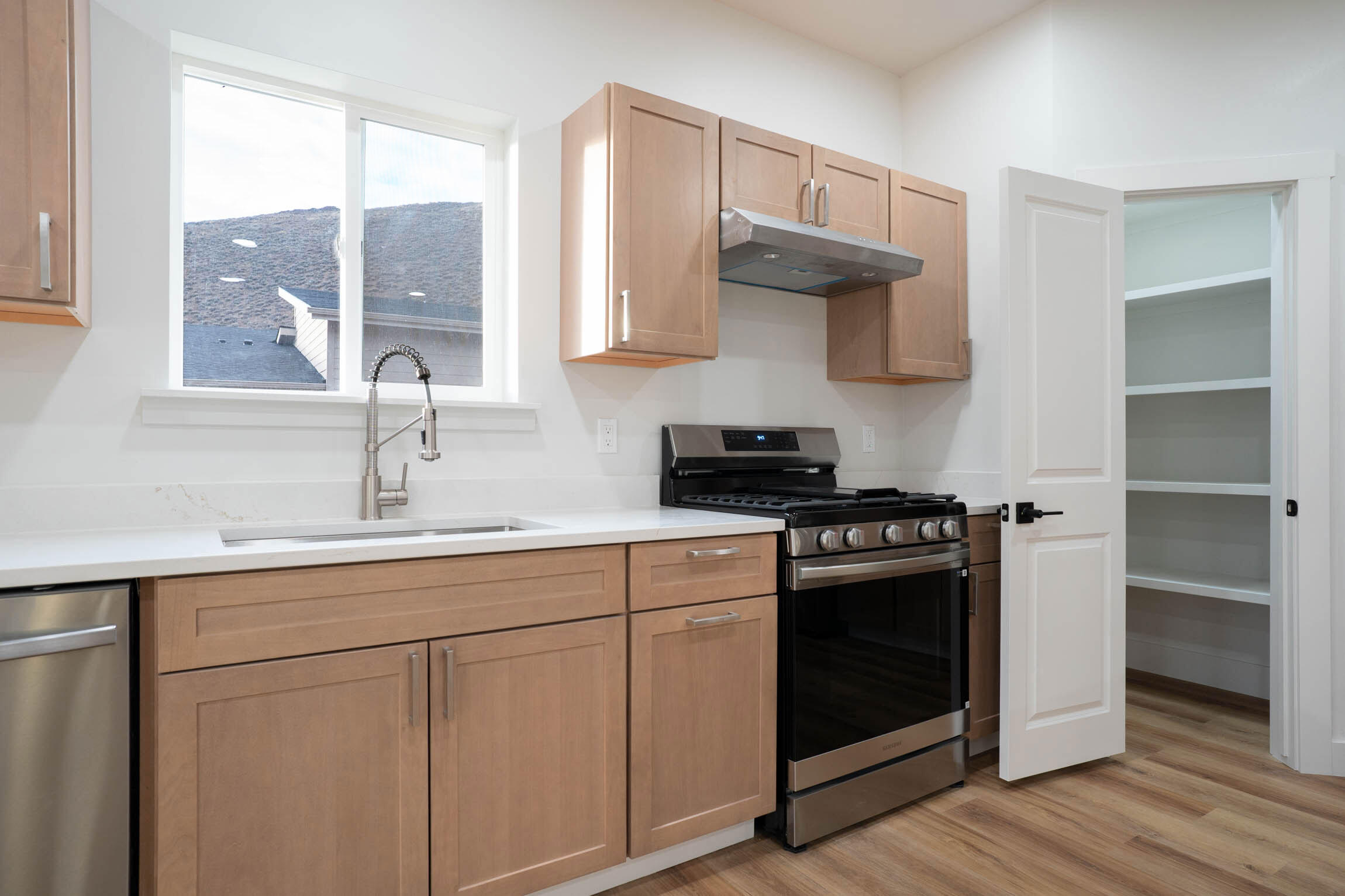 124 Cowcatcher Loop Property Photo 5