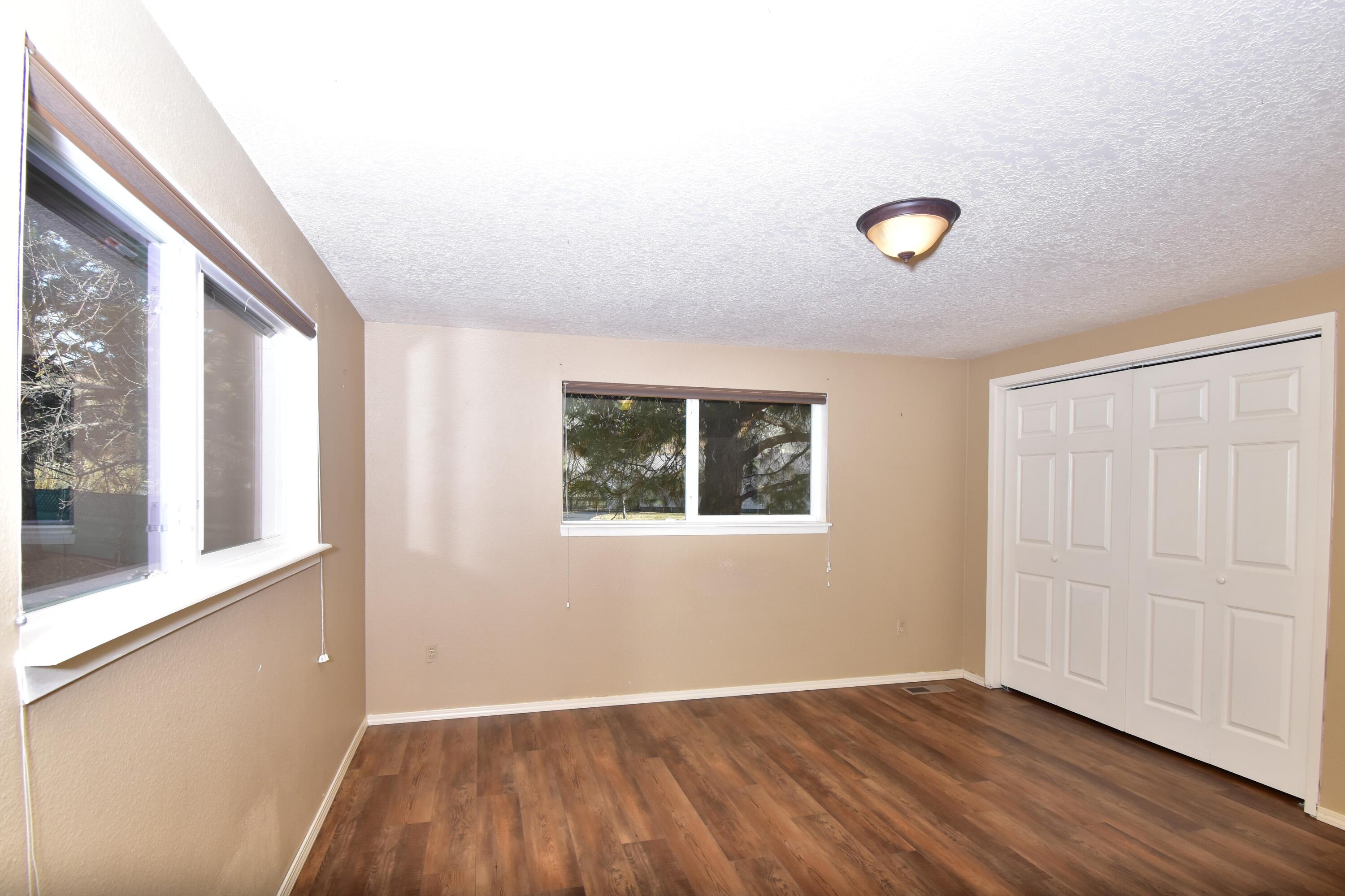 109 S Hiawatha Dr Property Photo 12