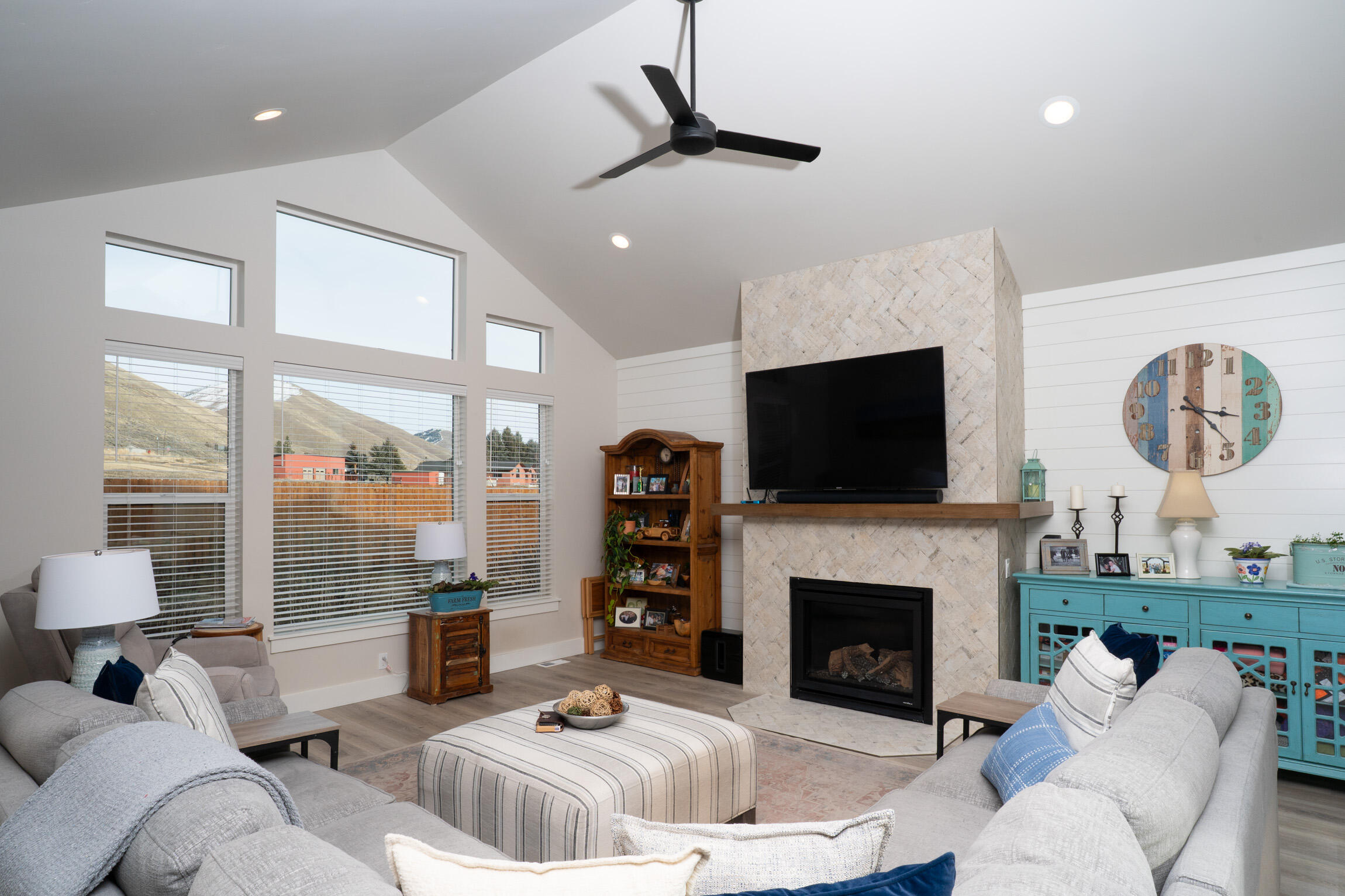 411 Chestnut Loop Property Photo 6