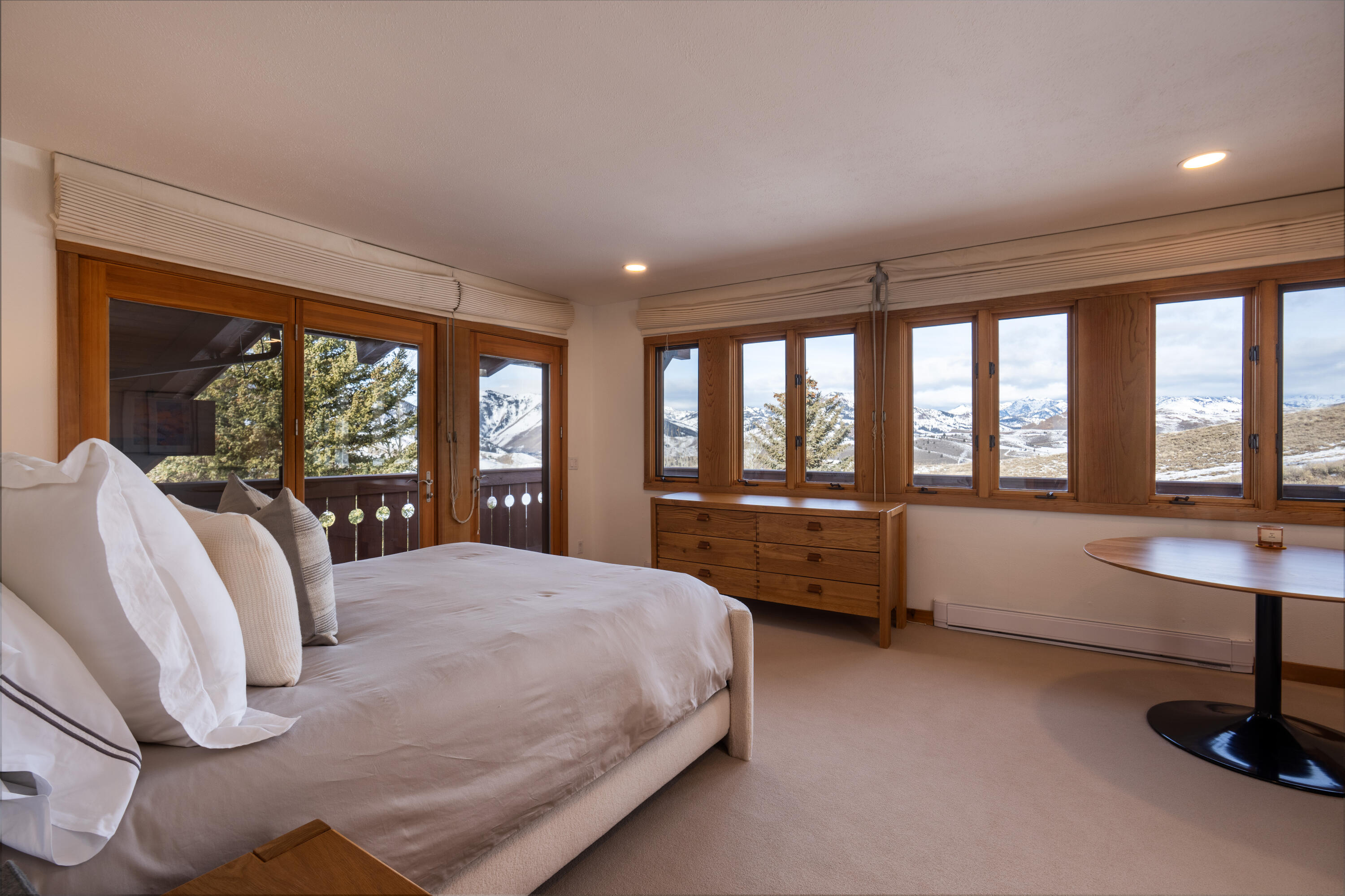 107 Skyline Spur Property Photo 18