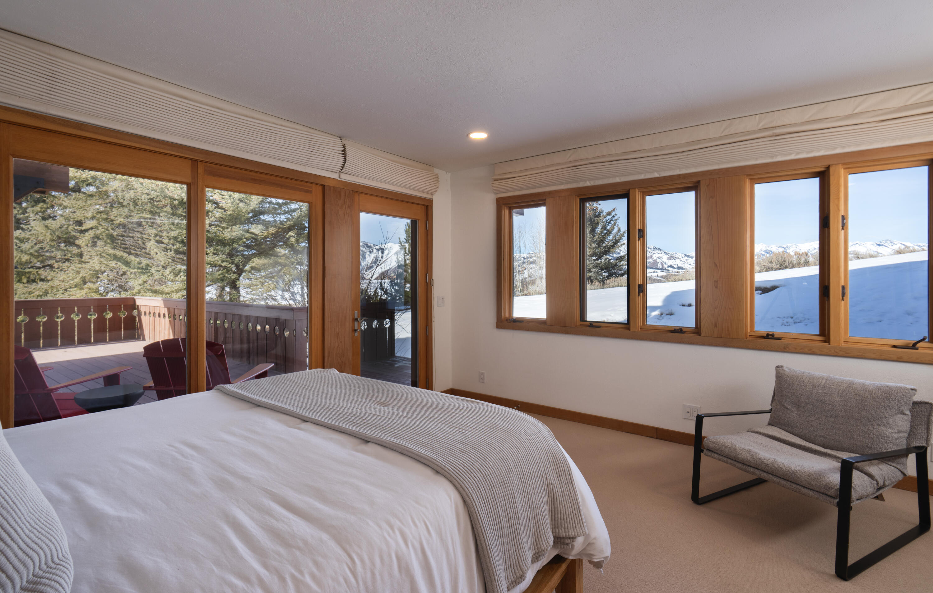 107 Skyline Spur Property Photo 25