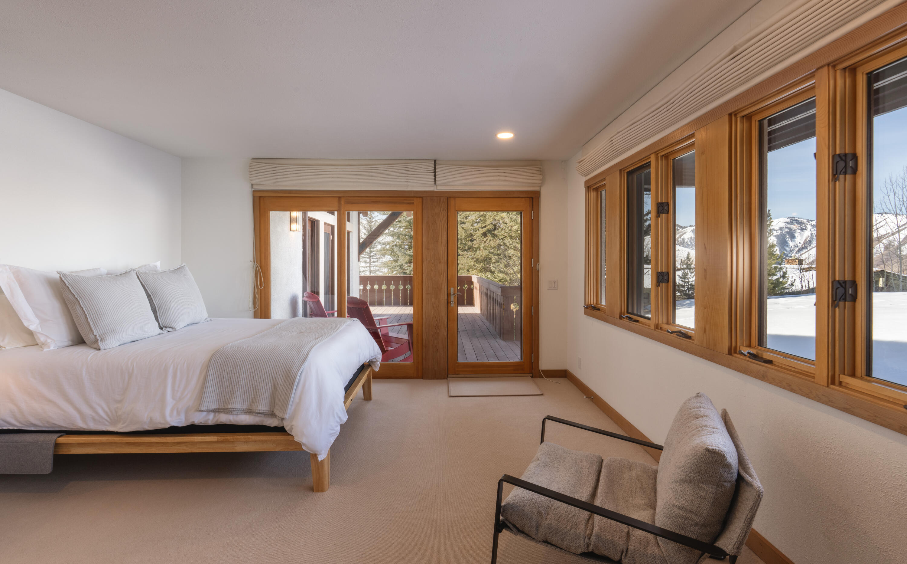 107 Skyline Spur Property Photo 26