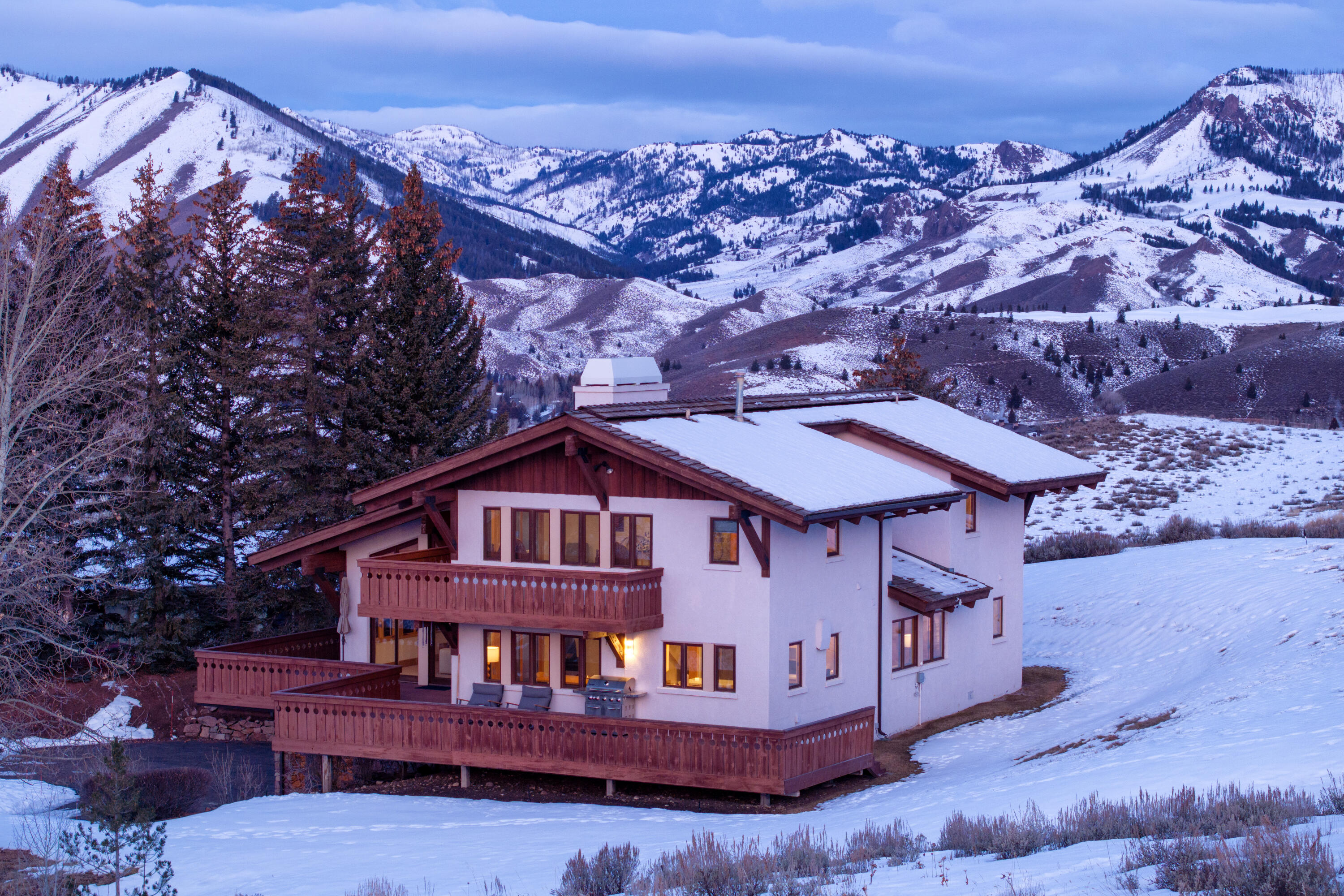 107 Skyline Spur Property Photo 40