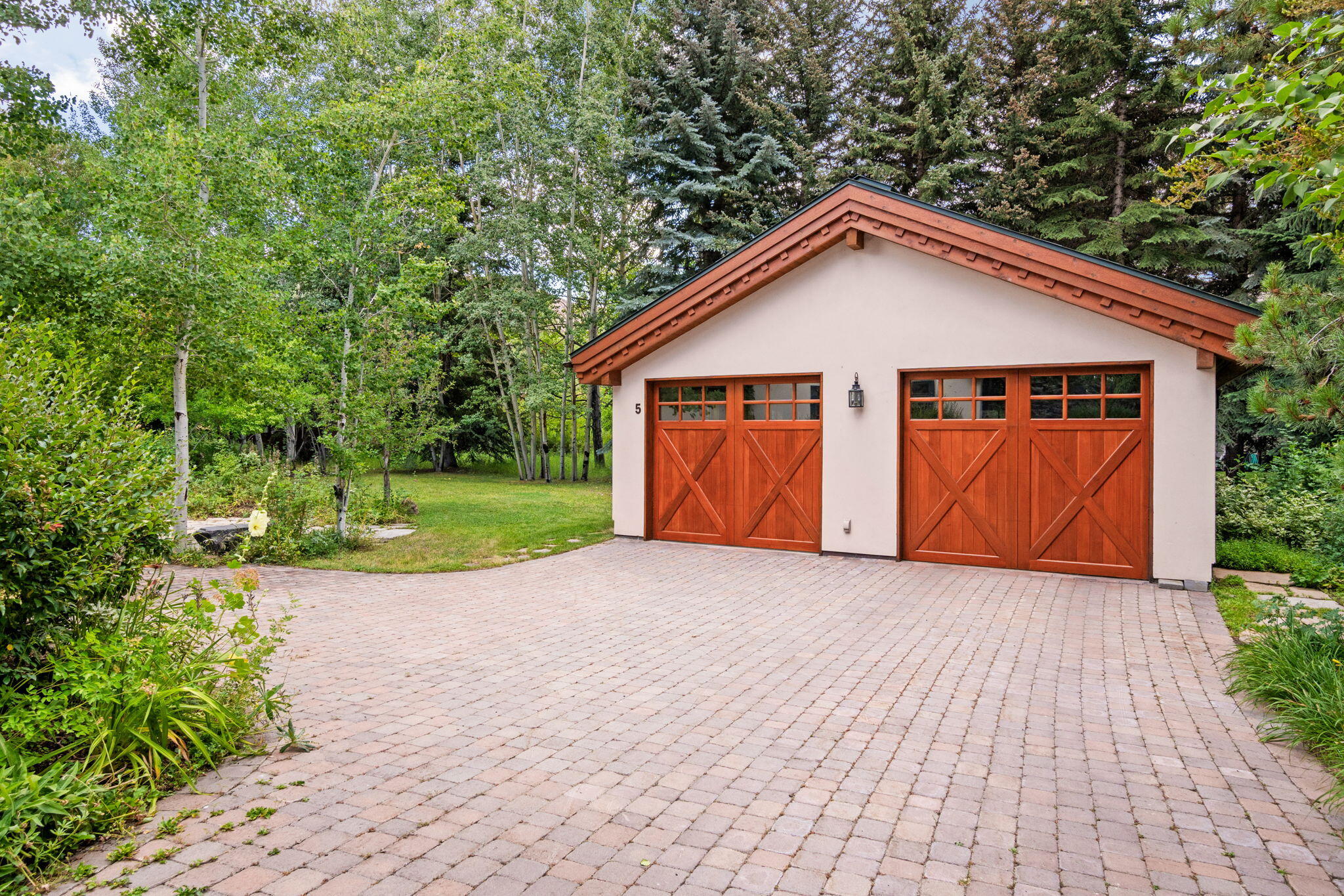 7 Rose Ct Property Photo 5