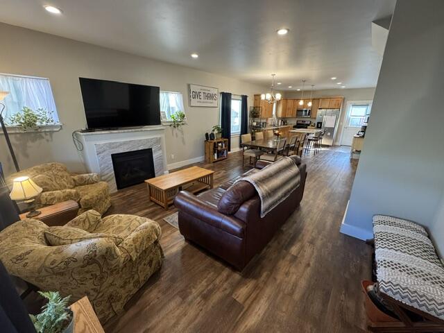 2448 S Windmill Way Property Photo 4