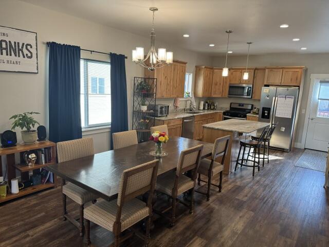 2448 S Windmill Way Property Photo 5