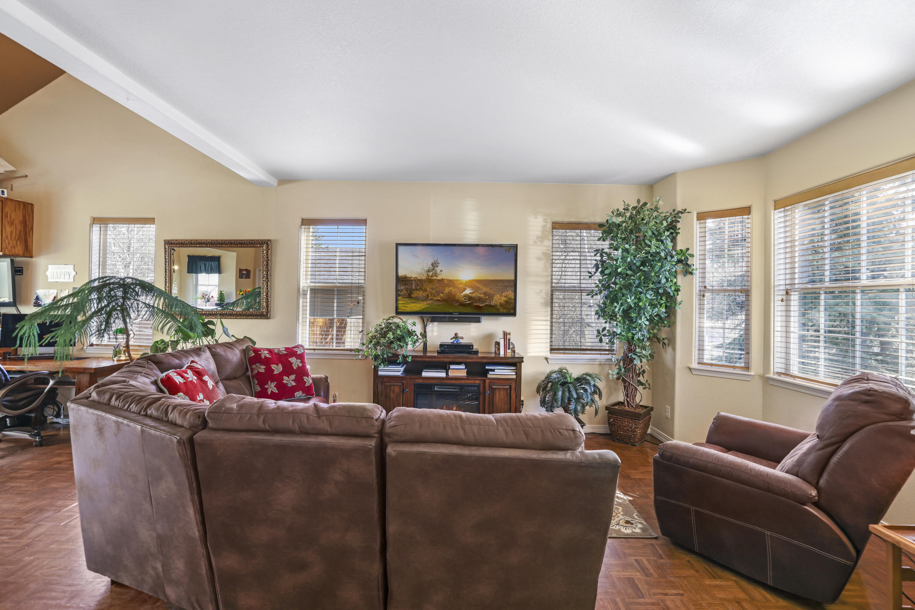 630 Deerfield Dr Property Photo 8