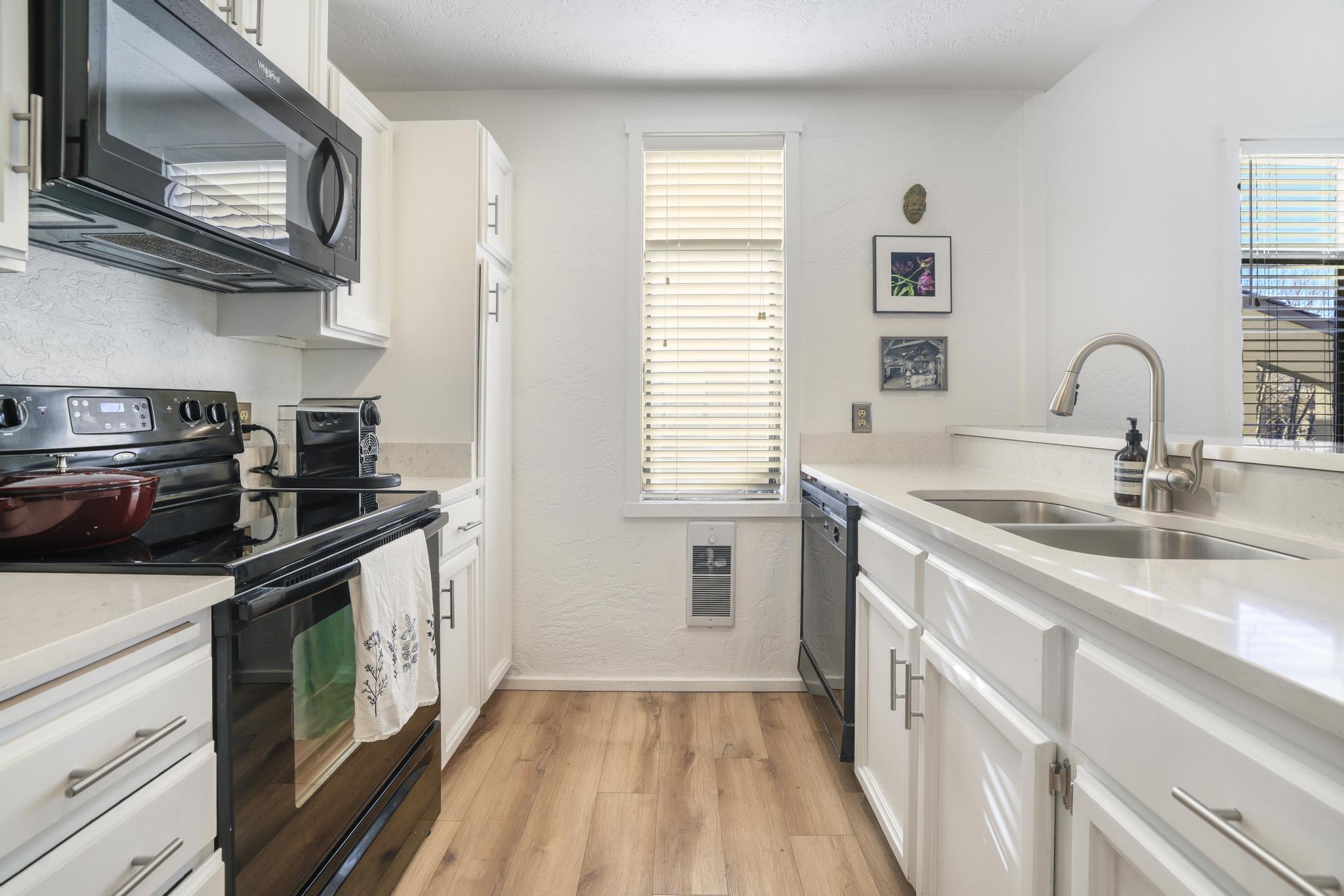 420-460 N Spruce Ave A-h Property Photo 13