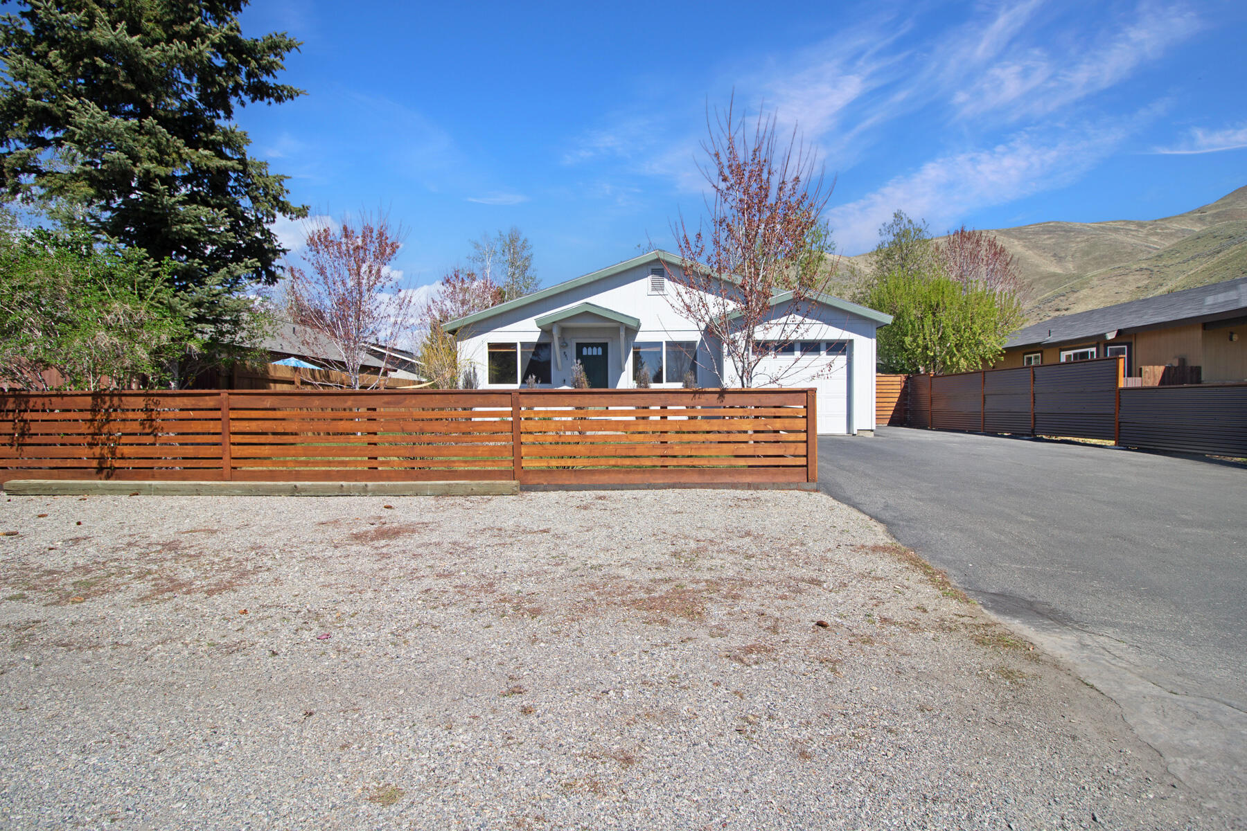 951 Forest Bend Dr Property Photo 20