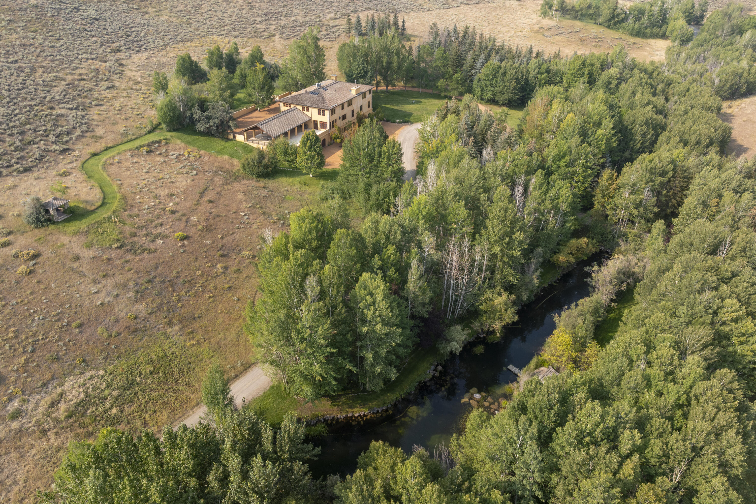 113 Townsend Gulch Rd Property Photo 2