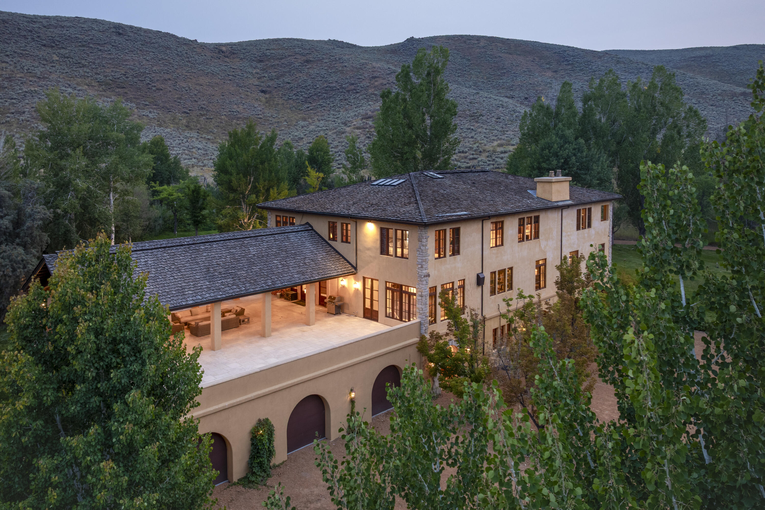 113 Townsend Gulch Rd Property Photo 4
