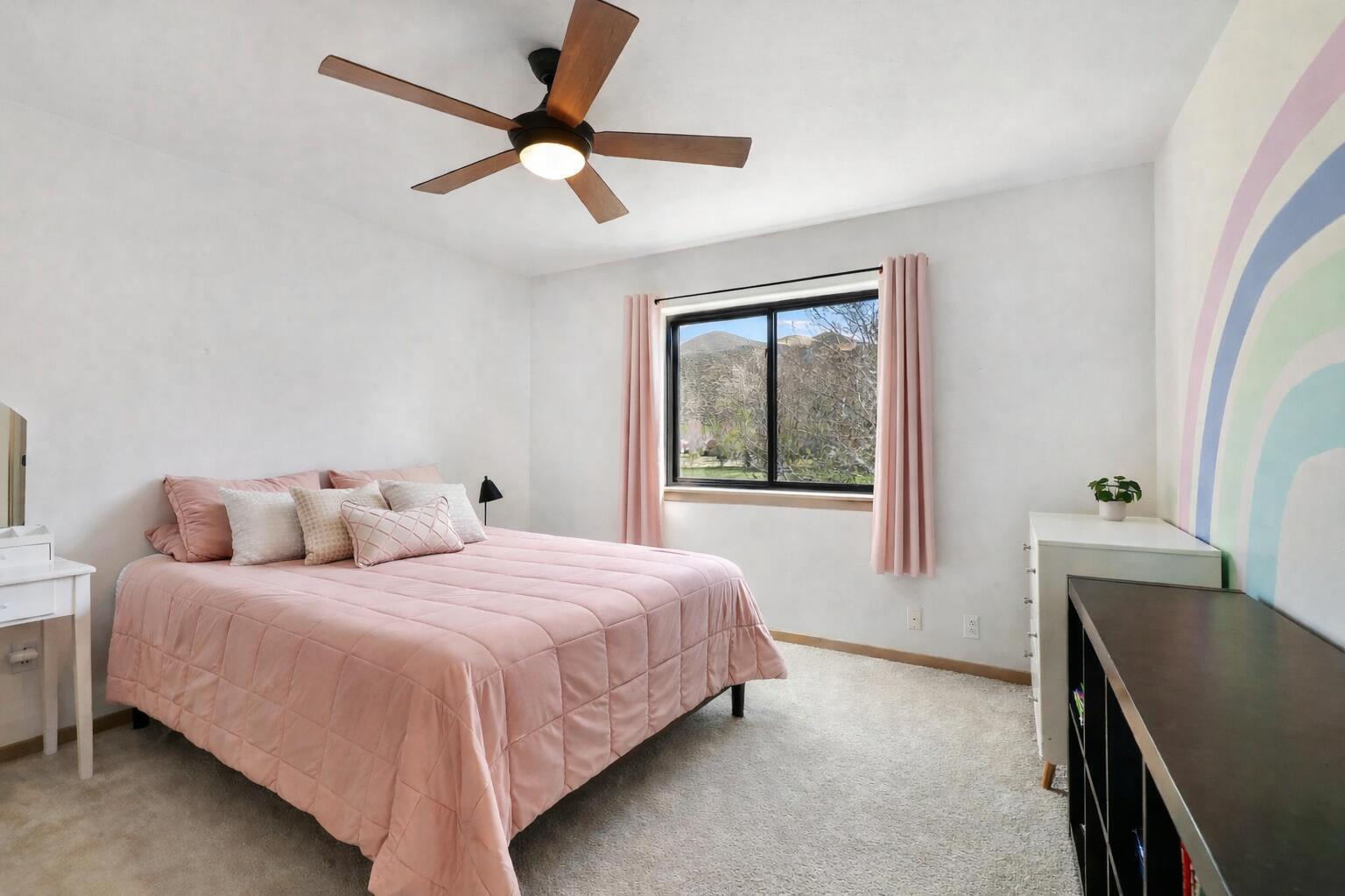 561 Mother Lode Loop Property Photo 18