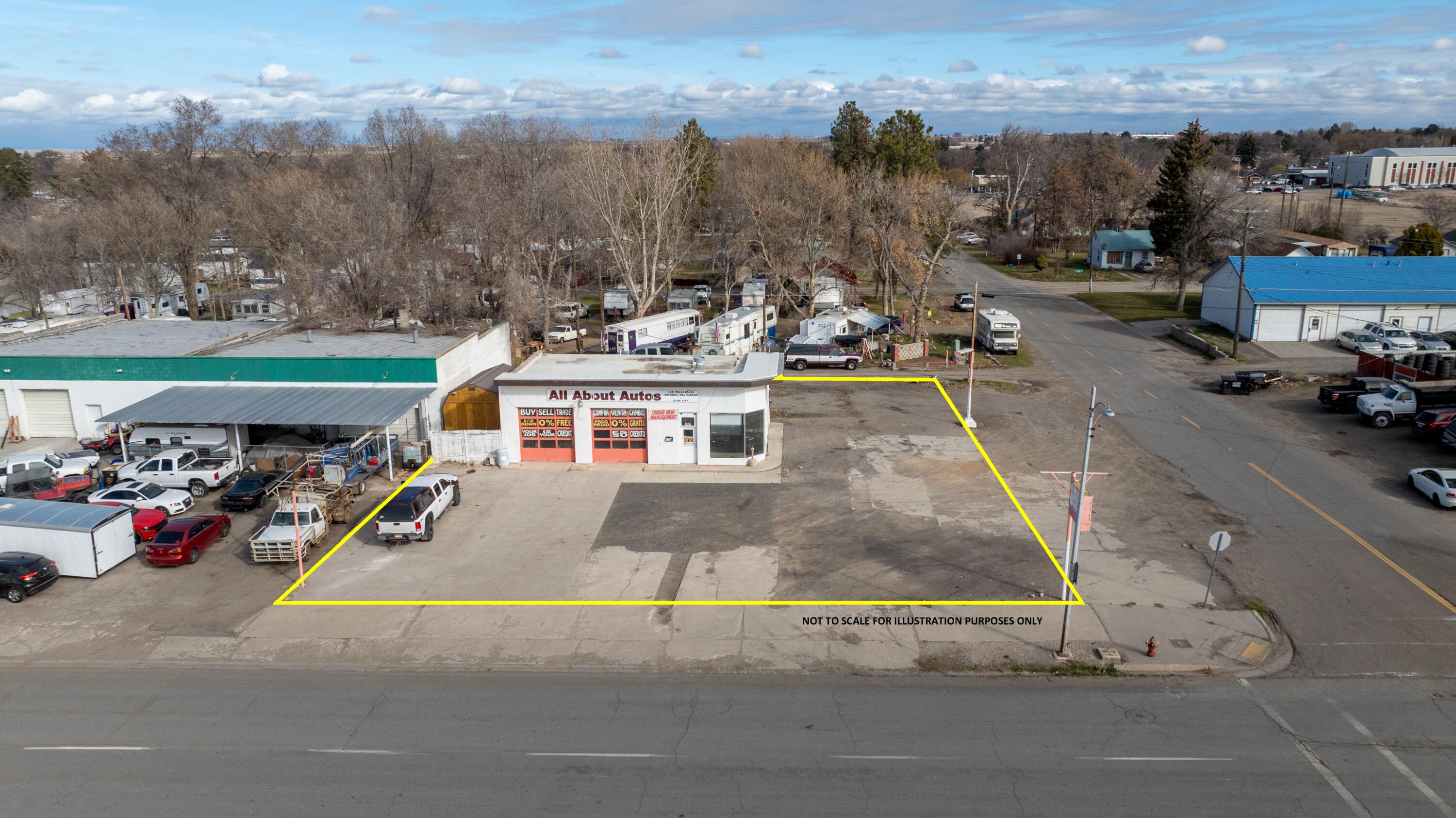 300 W Main St